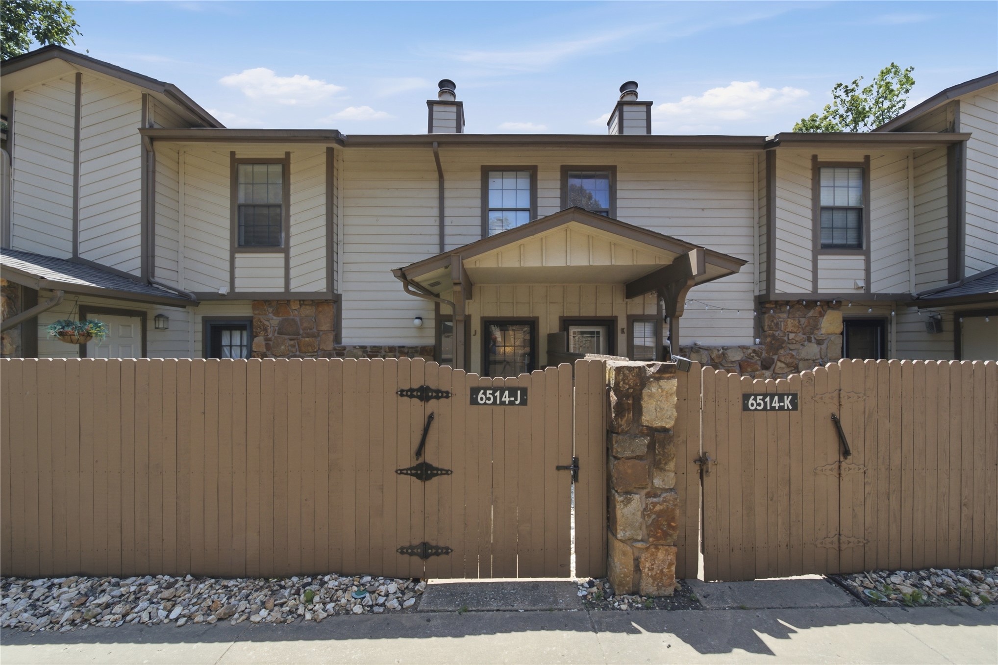 6514 S Memorial Drive #j Property Photo 6