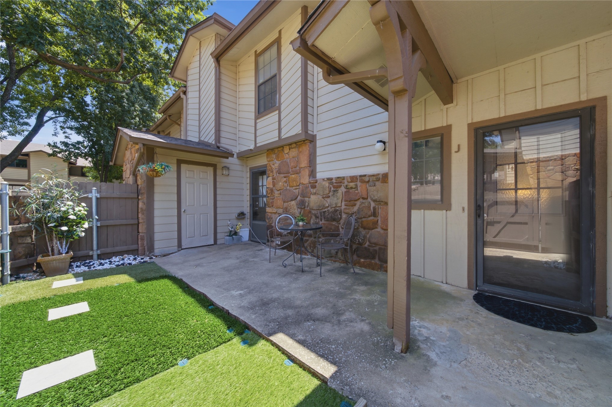 6514 S Memorial Drive #j Property Photo 9