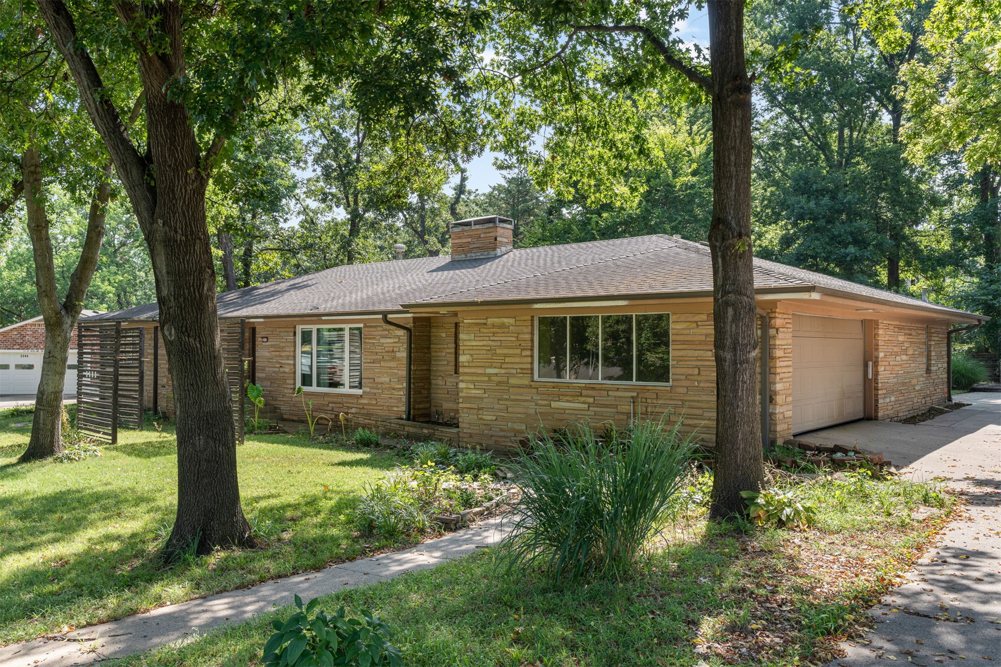 2210 Skyline Drive Property Photo 15