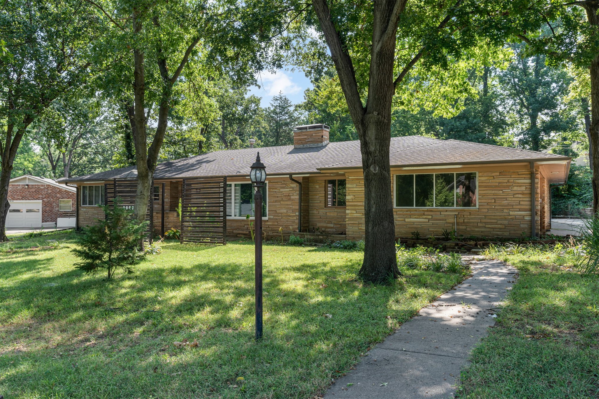 2210 Skyline Drive Property Photo 16
