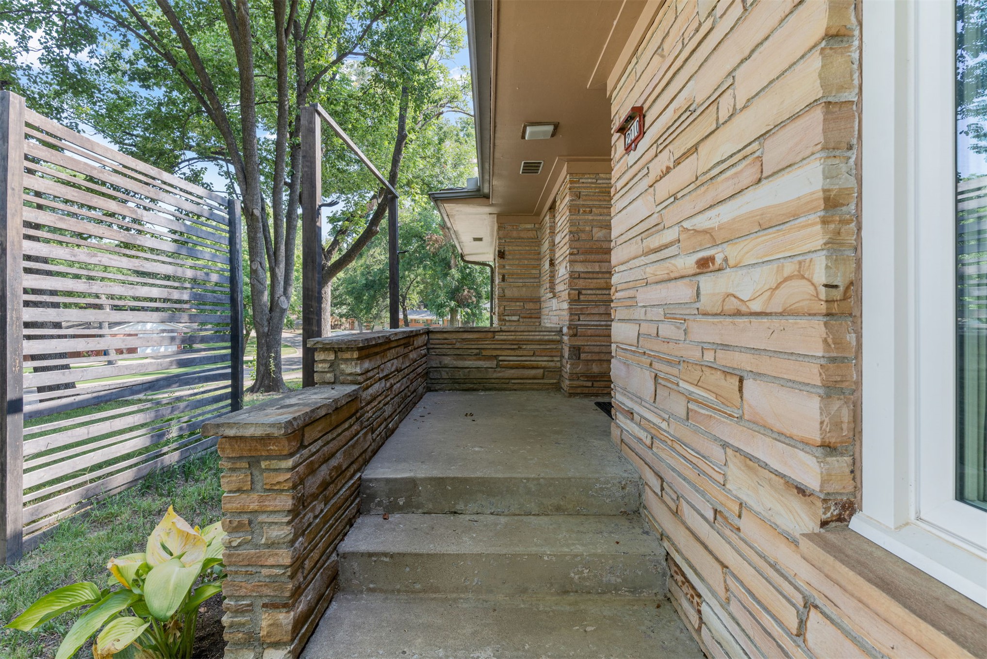 2210 Skyline Drive Property Photo 18