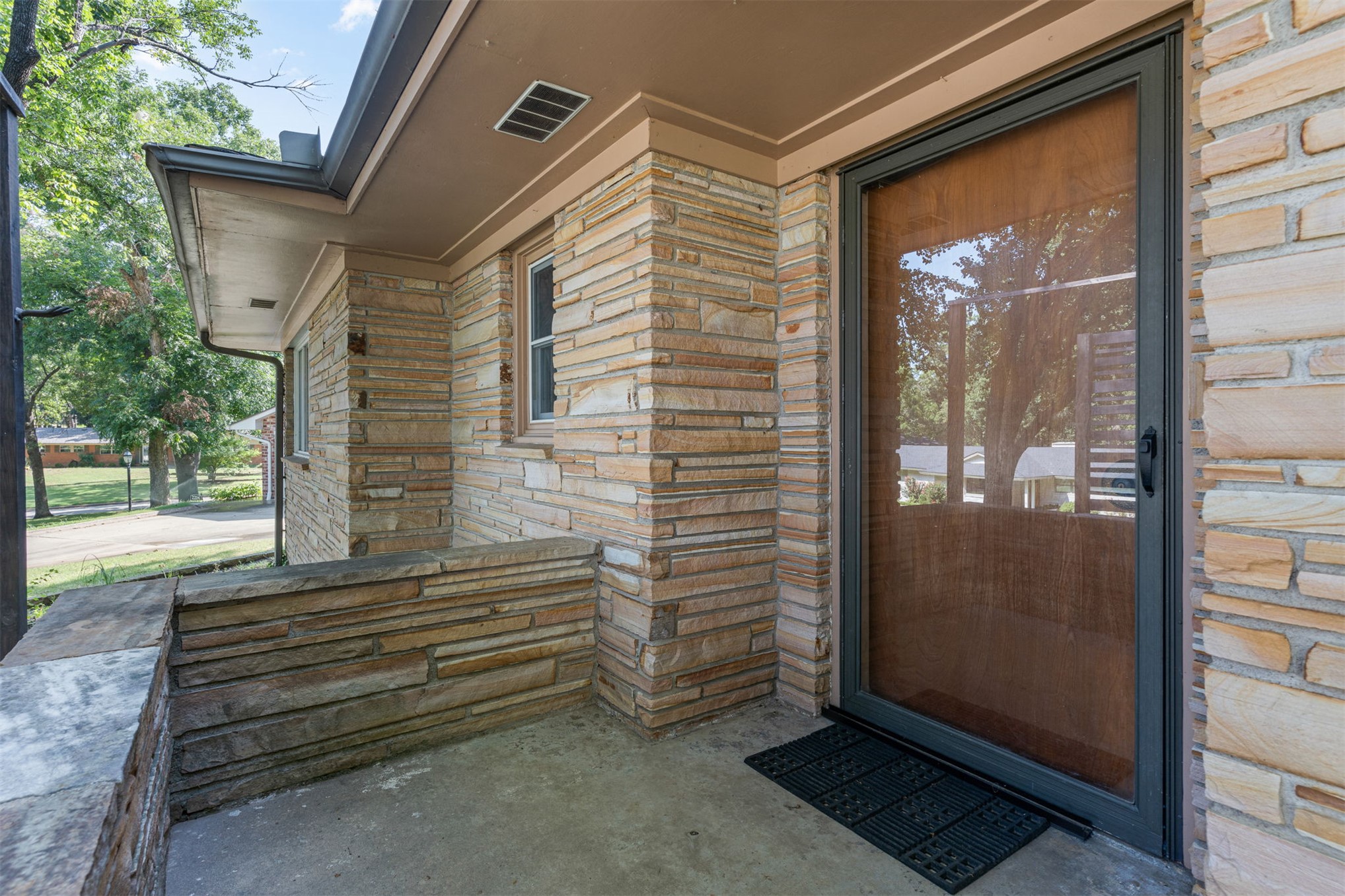2210 Skyline Drive Property Photo 19