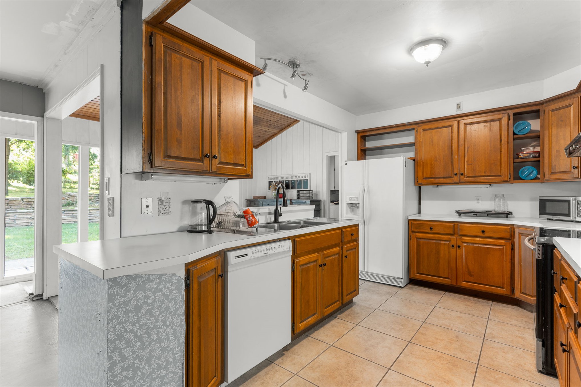 2210 Skyline Drive Property Photo 38
