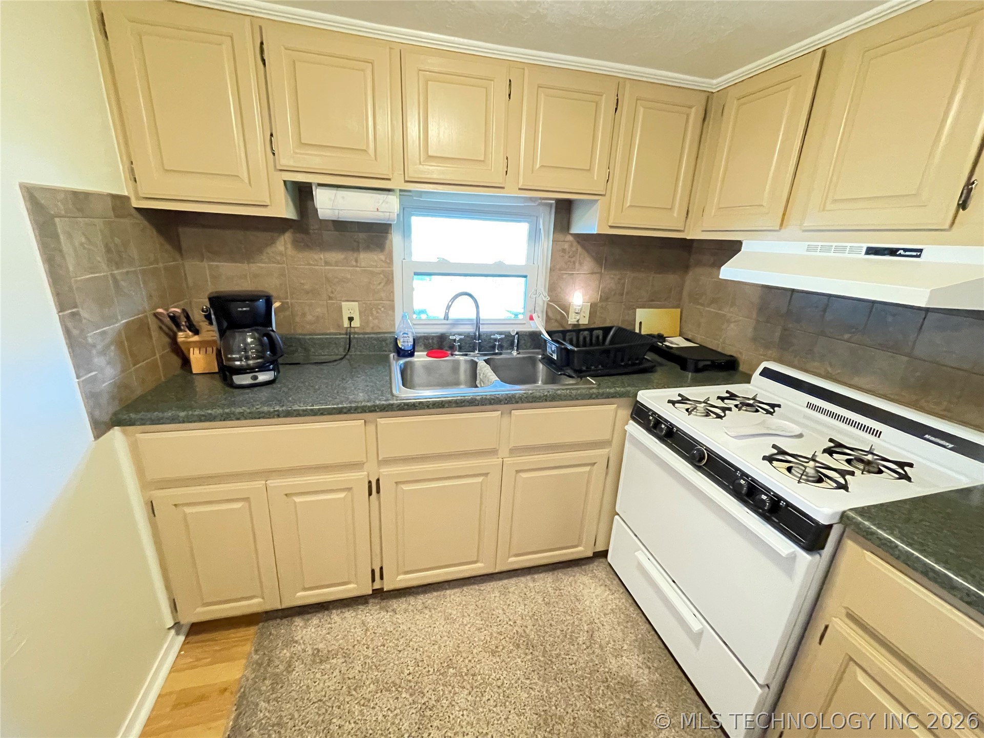 430378 1152 Road Property Photo 17