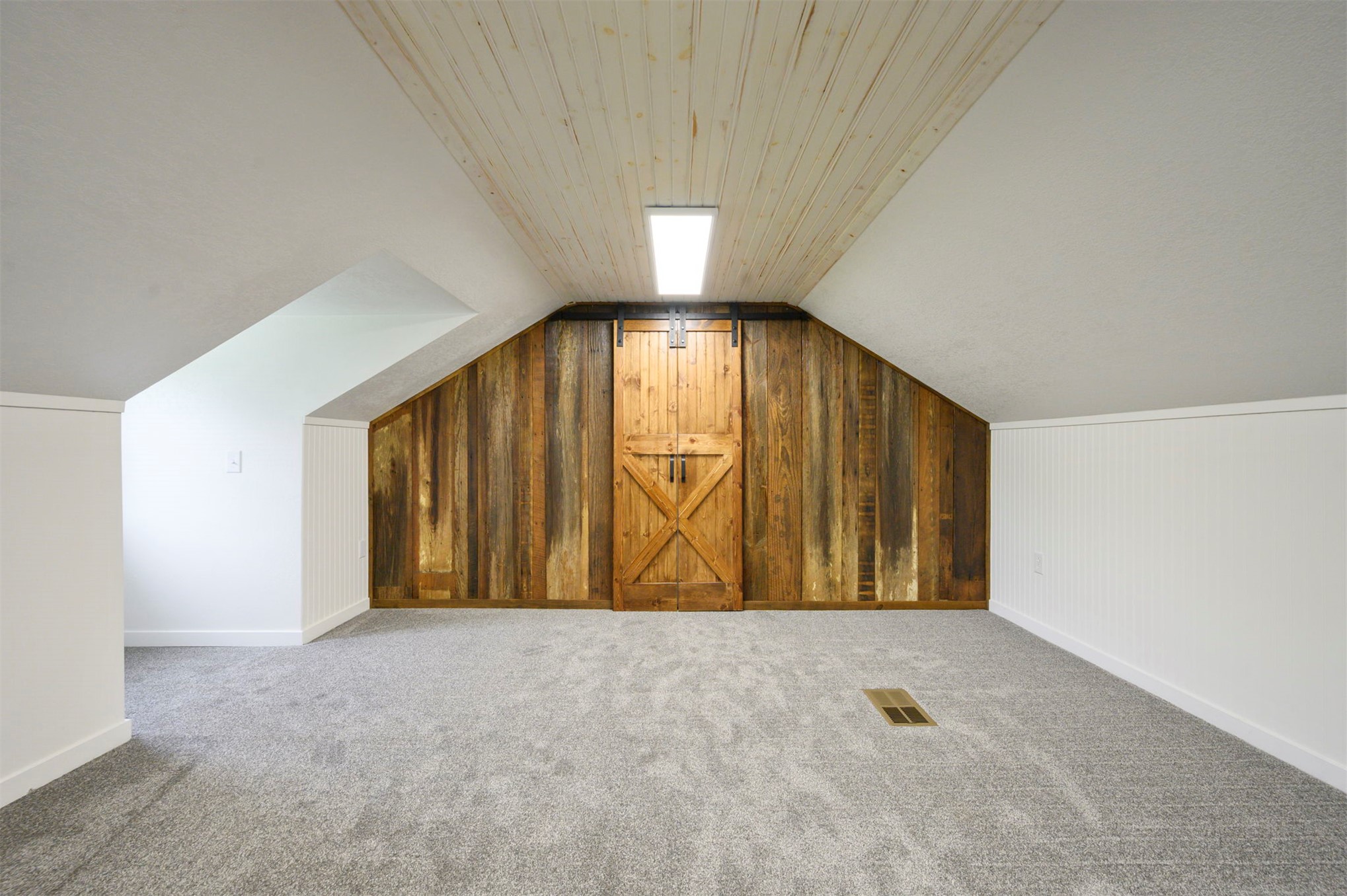 622 N 4700 Property Photo 45