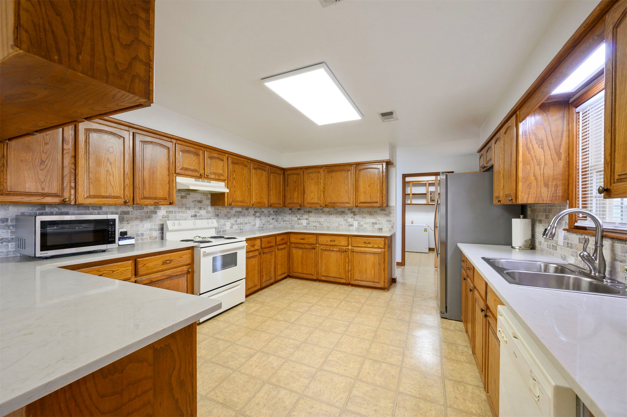 622 N 4700 Property Photo 52