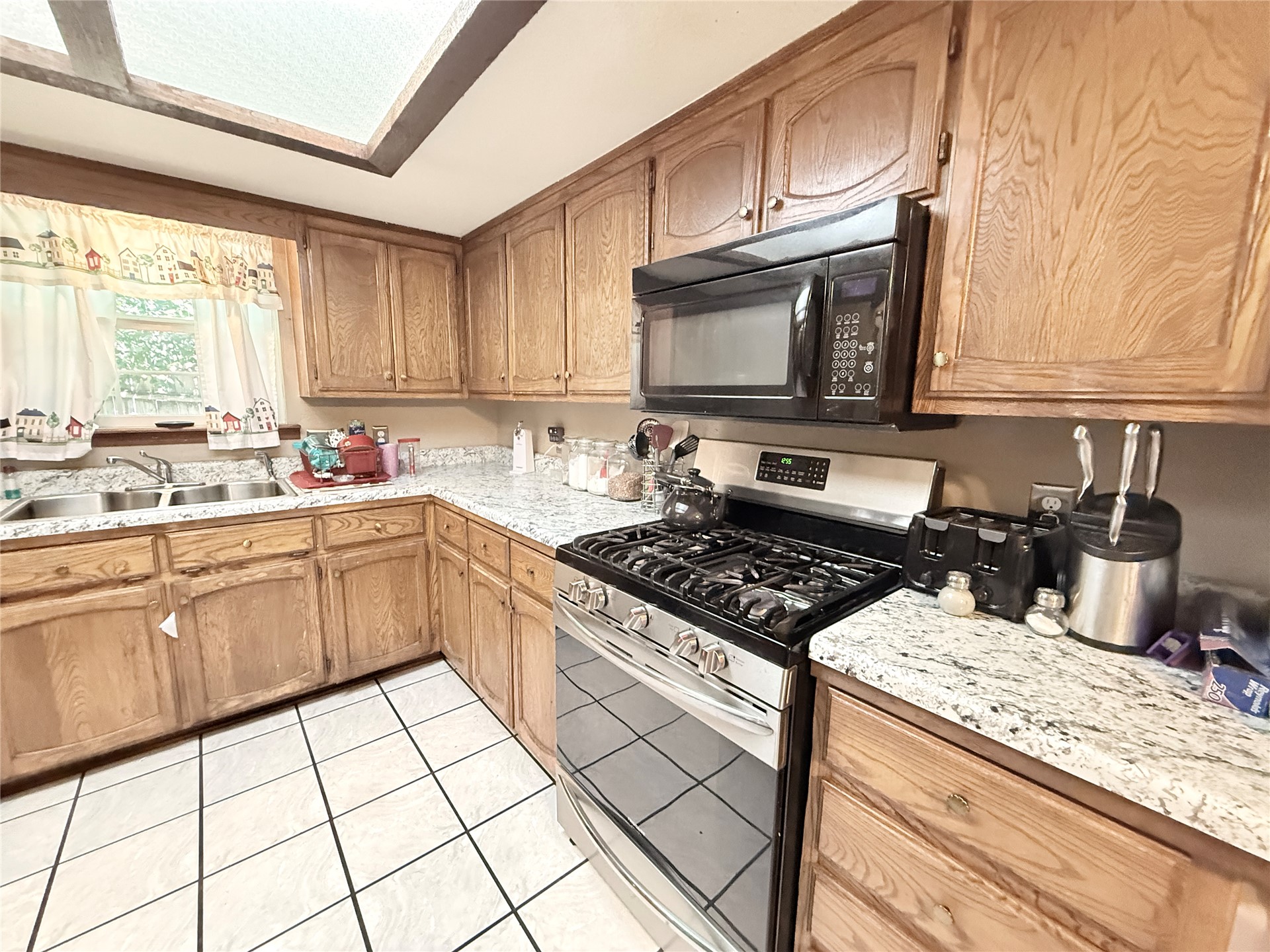 511 N Dawn Lane Property Photo 5
