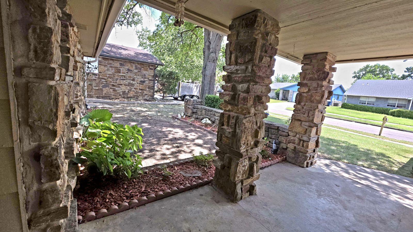 13361 E 32nd Place Property Photo 6