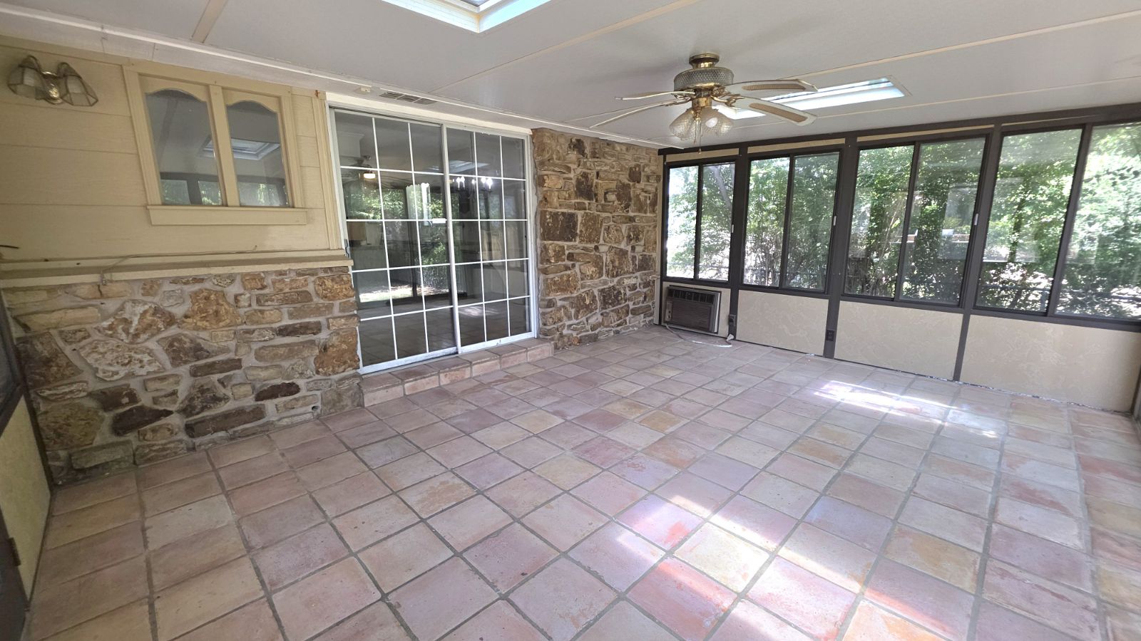 13361 E 32nd Place Property Photo 10