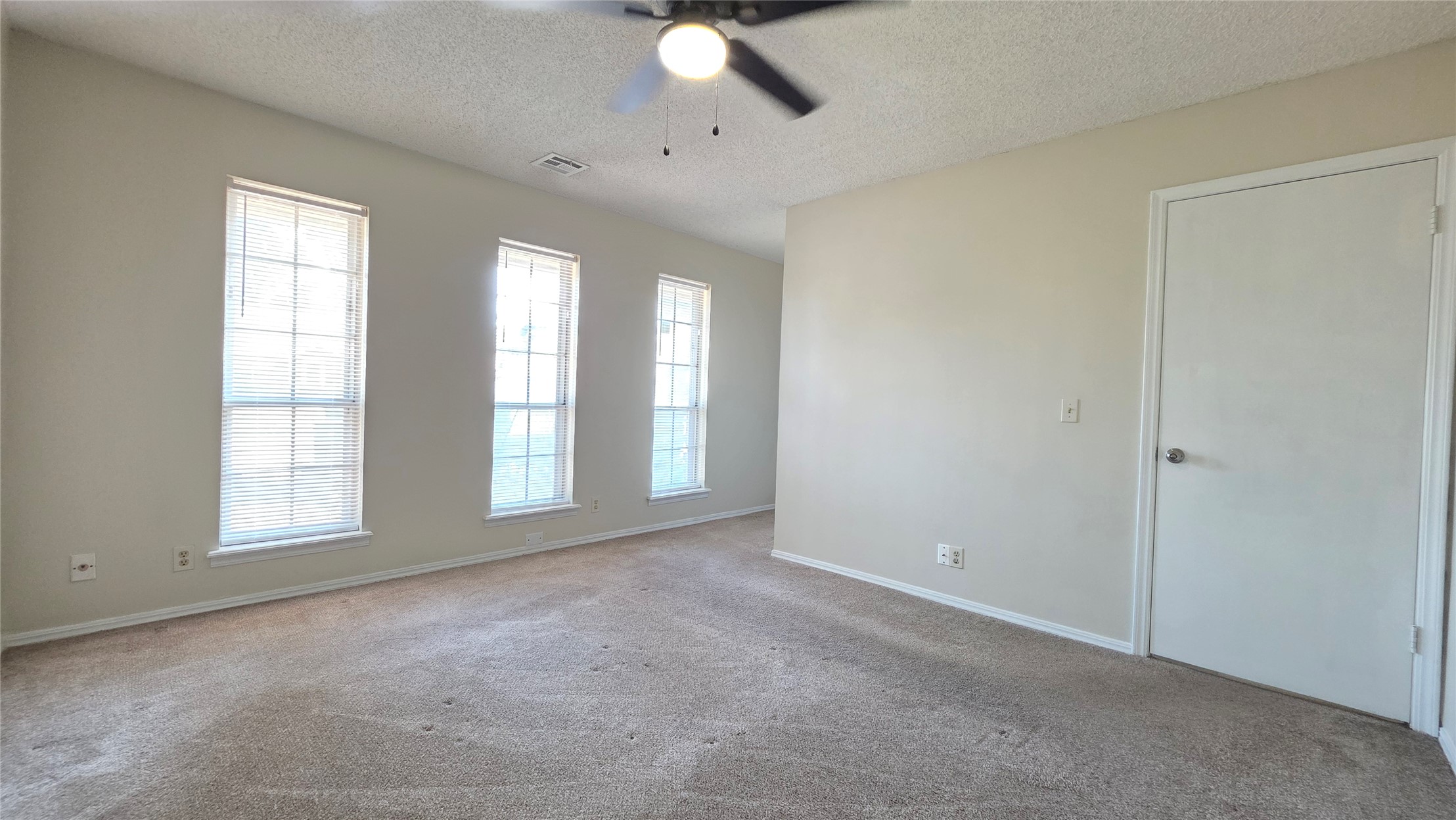 13361 E 32nd Place Property Photo 40