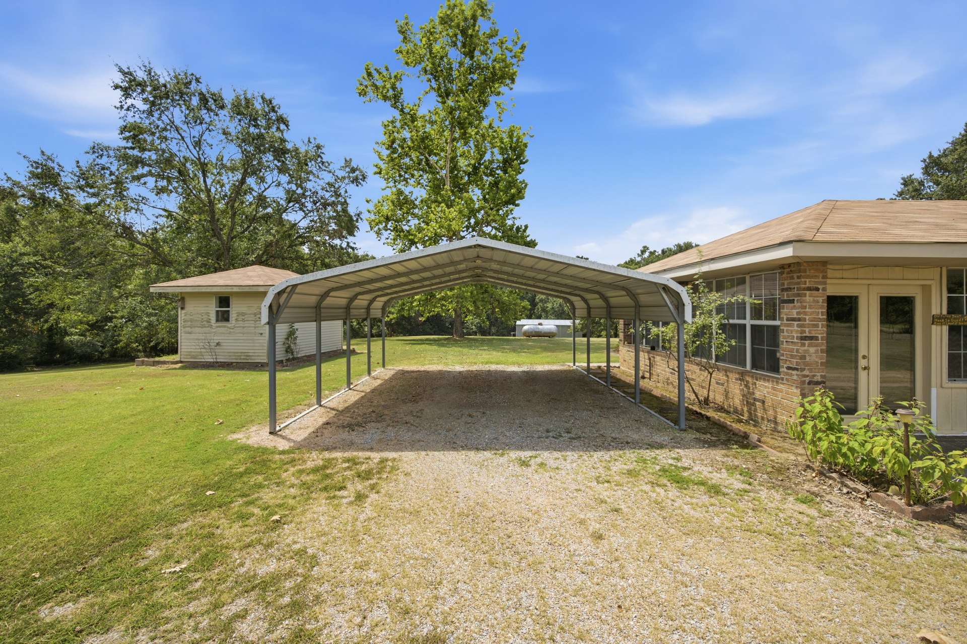 8628 W Voca Property Photo 2
