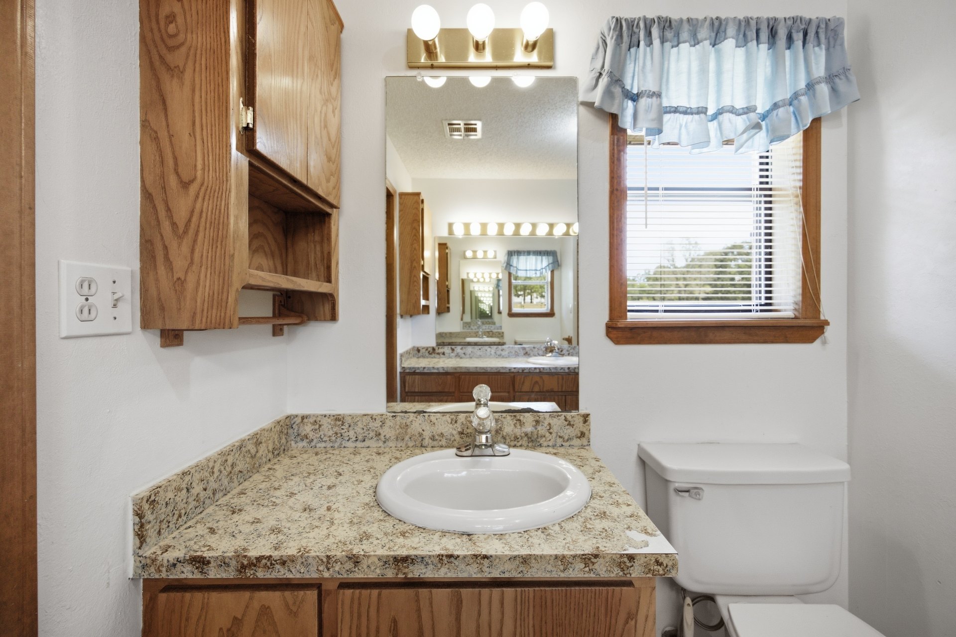 8628 W Voca Property Photo 23