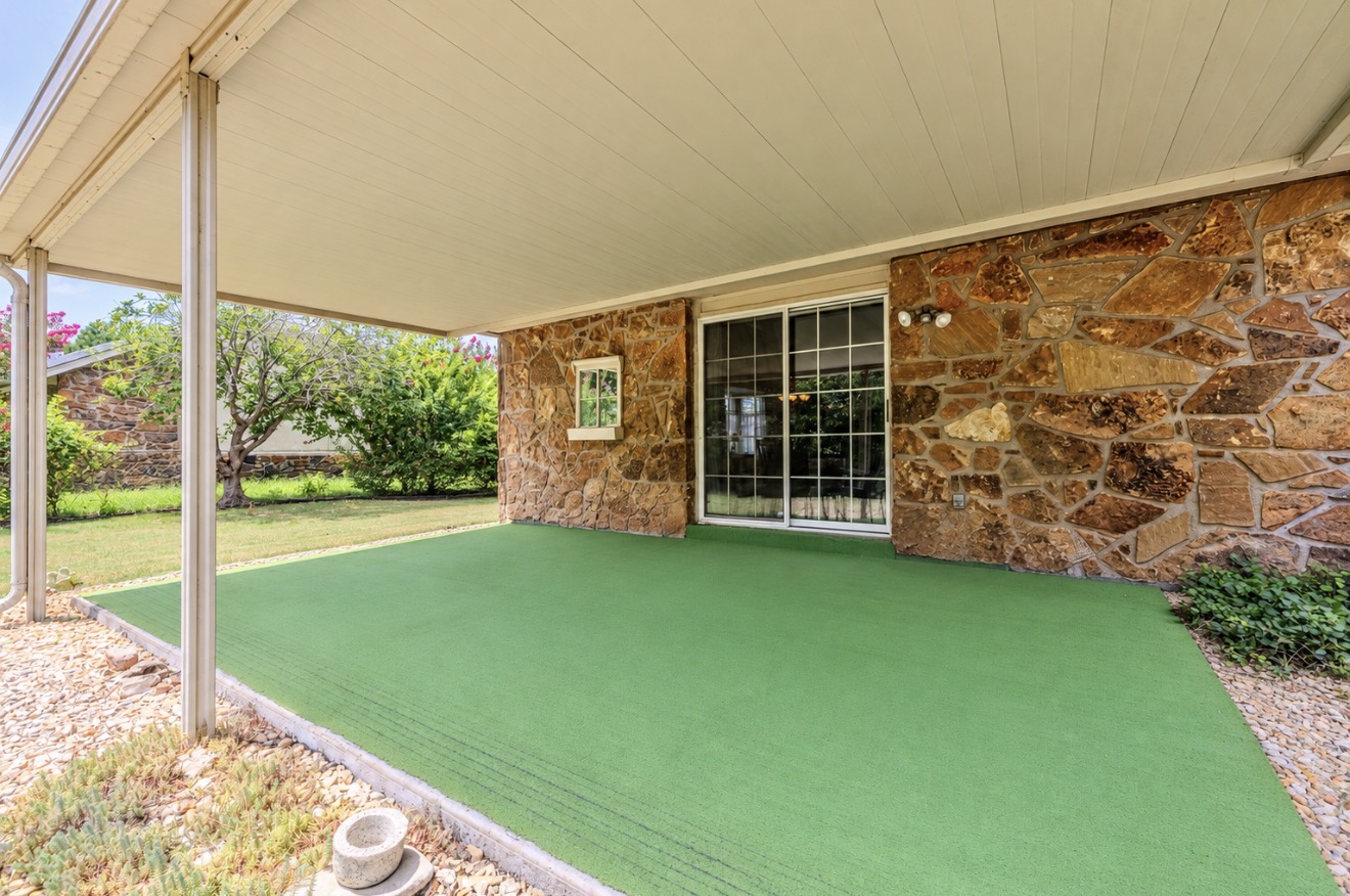 1808 N Chambers Place Property Photo 18