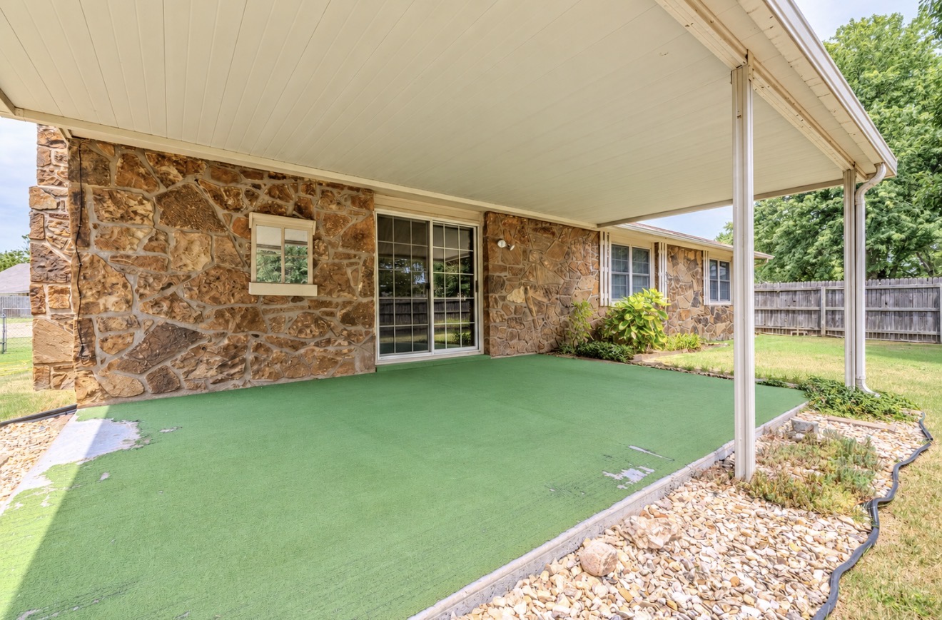 1808 N Chambers Place Property Photo 21