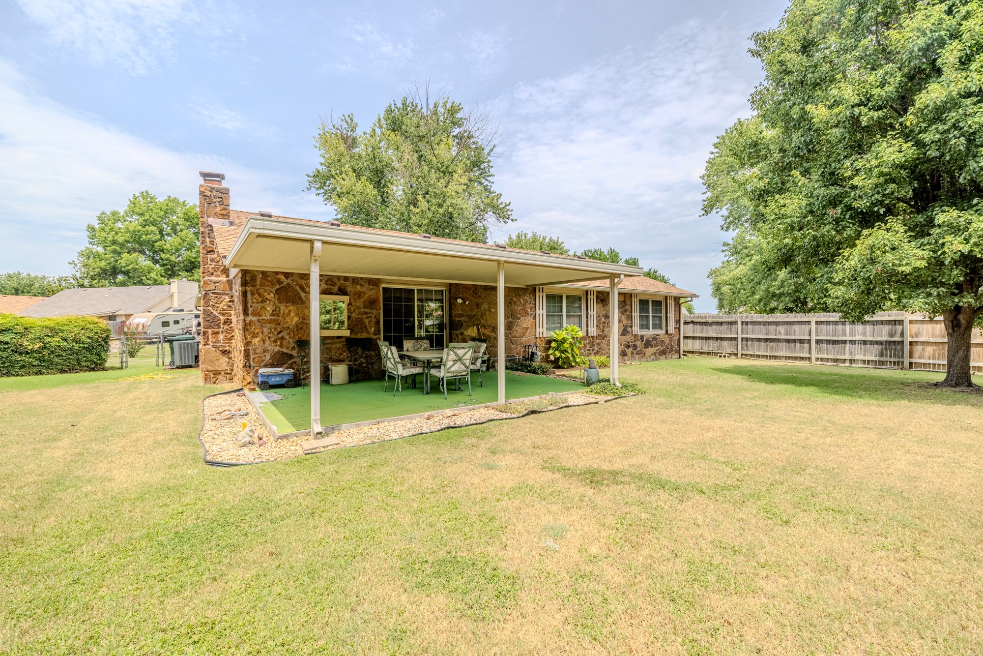 1808 N Chambers Place Property Photo 24