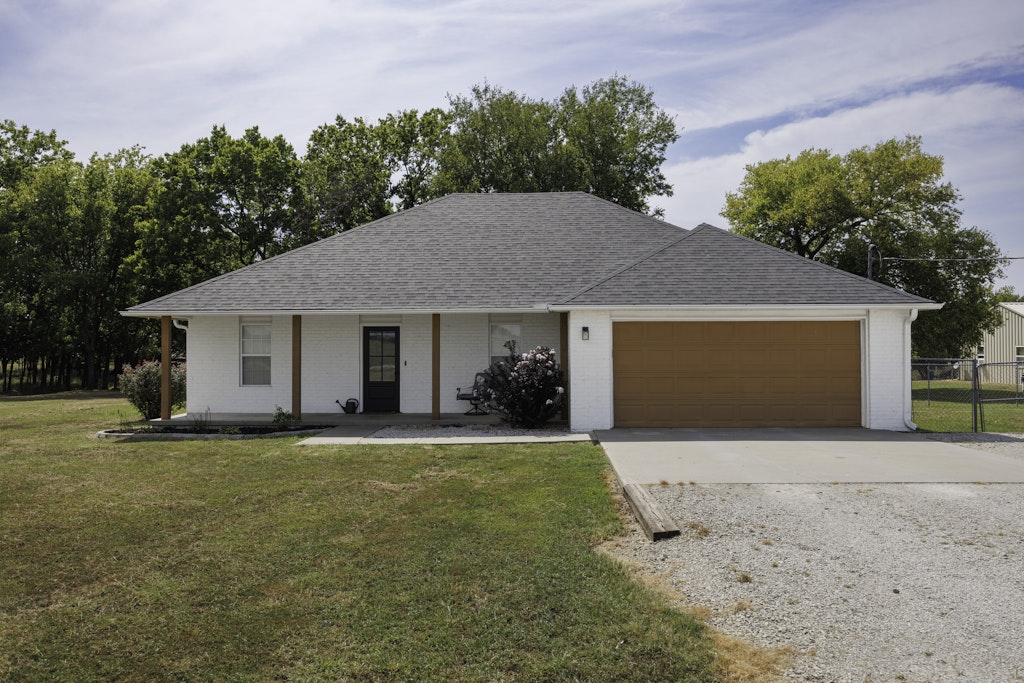 2793 Ns 415 Road Property Photo 3