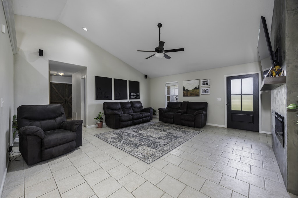 2793 Ns 415 Road Property Photo 7