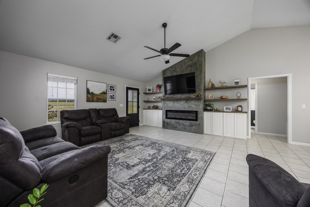 2793 Ns 415 Road Property Photo 8