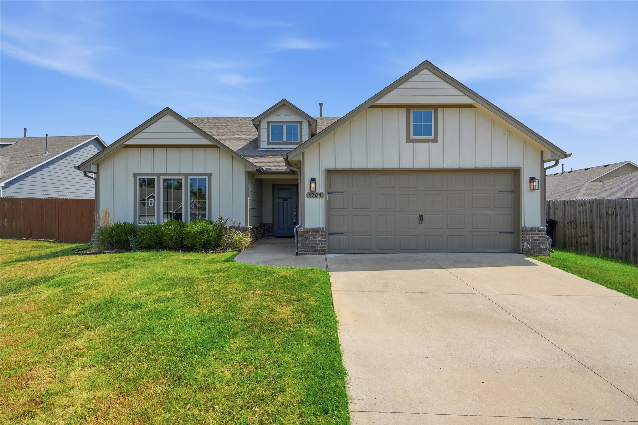 6700 S 20th Place Property Photo 3