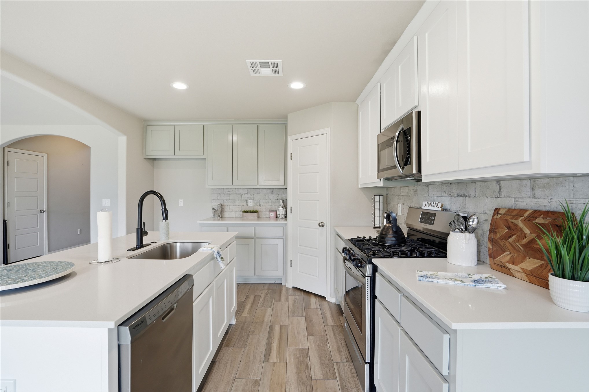 6700 S 20th Place Property Photo 12
