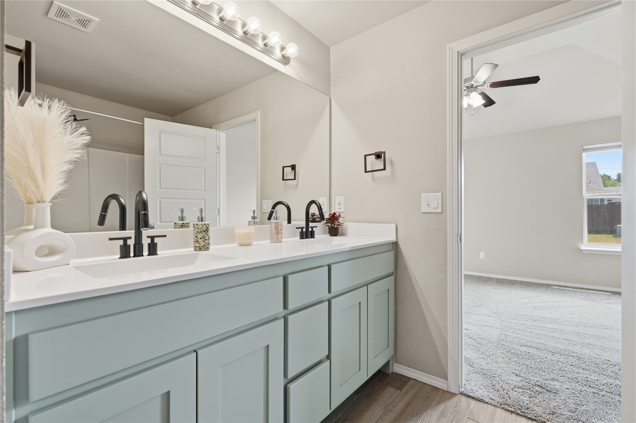 6700 S 20th Place Property Photo 18