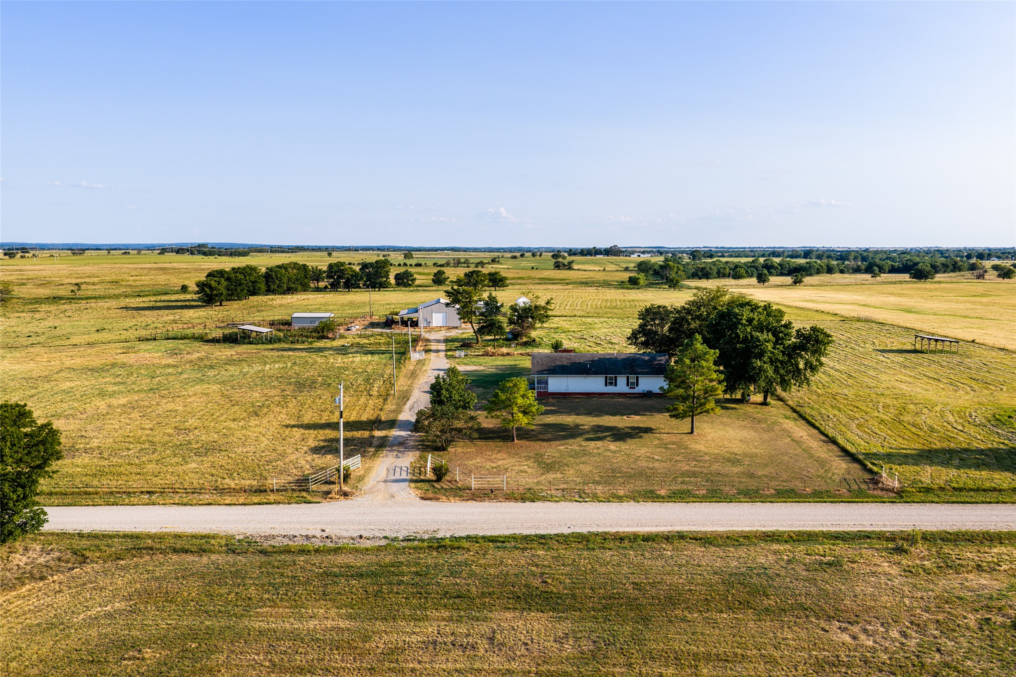 438505 E 370 Road Property Photo 21