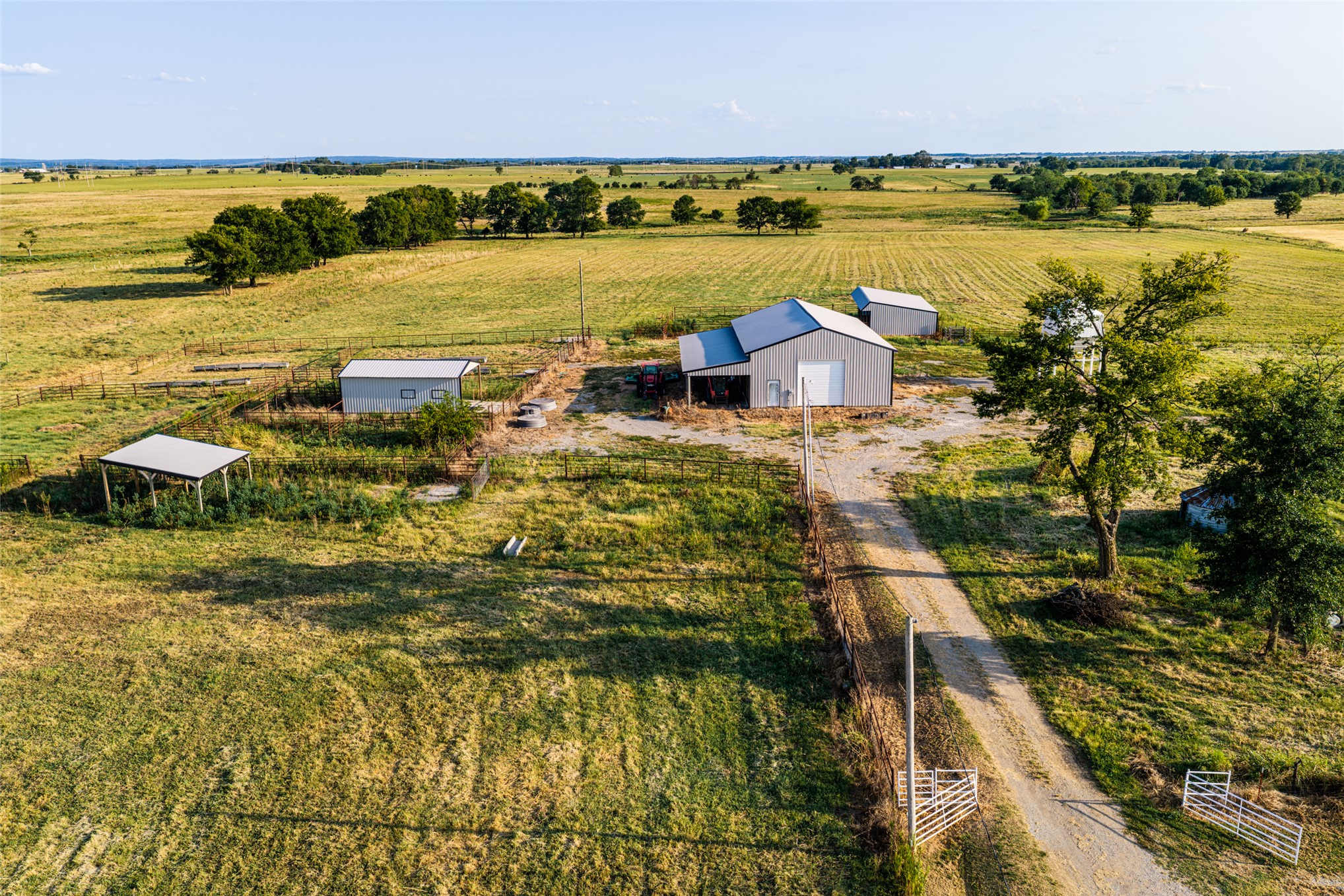 438505 E 370 Road Property Photo 22