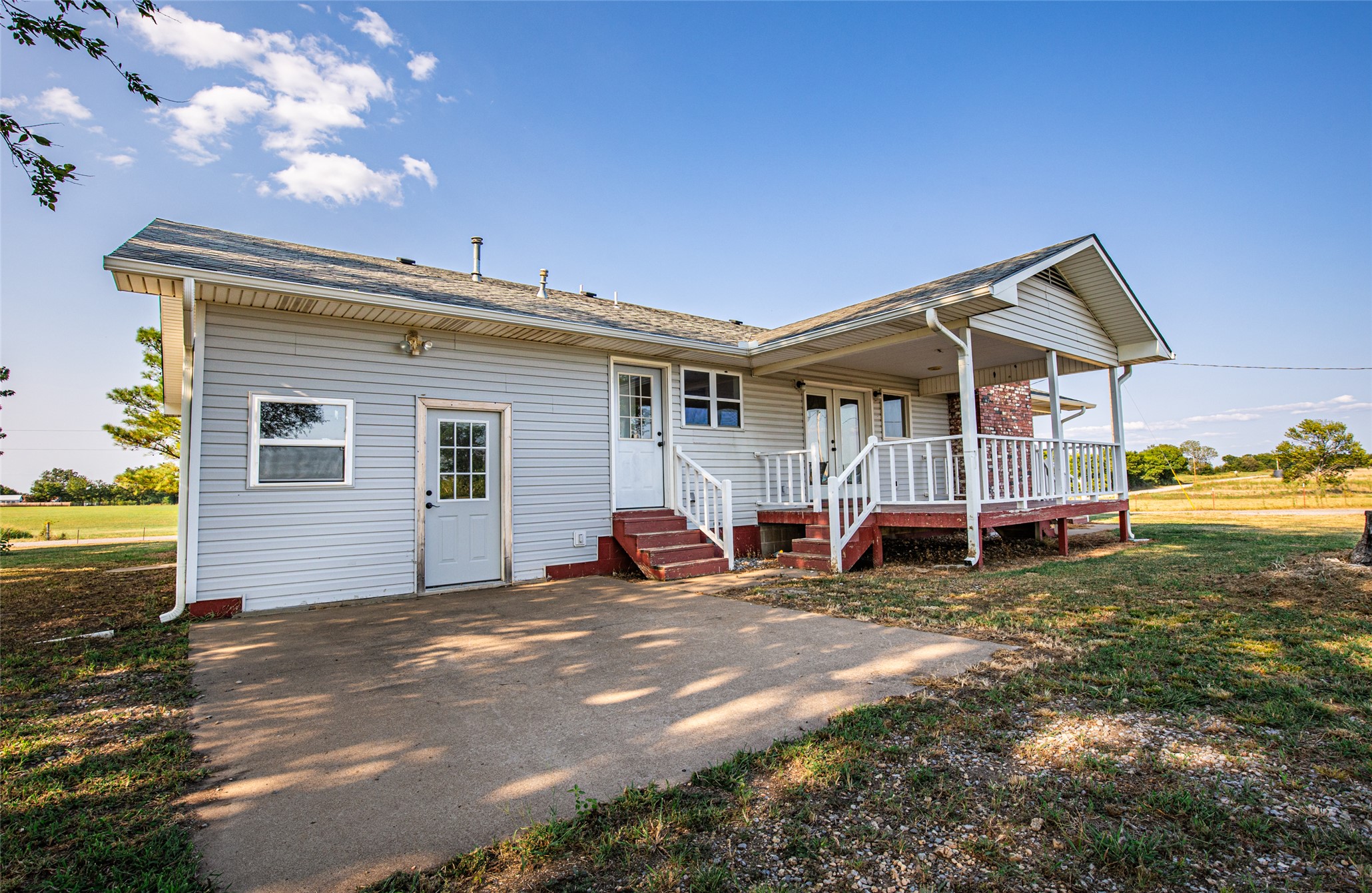 438505 E 370 Road Property Photo 31