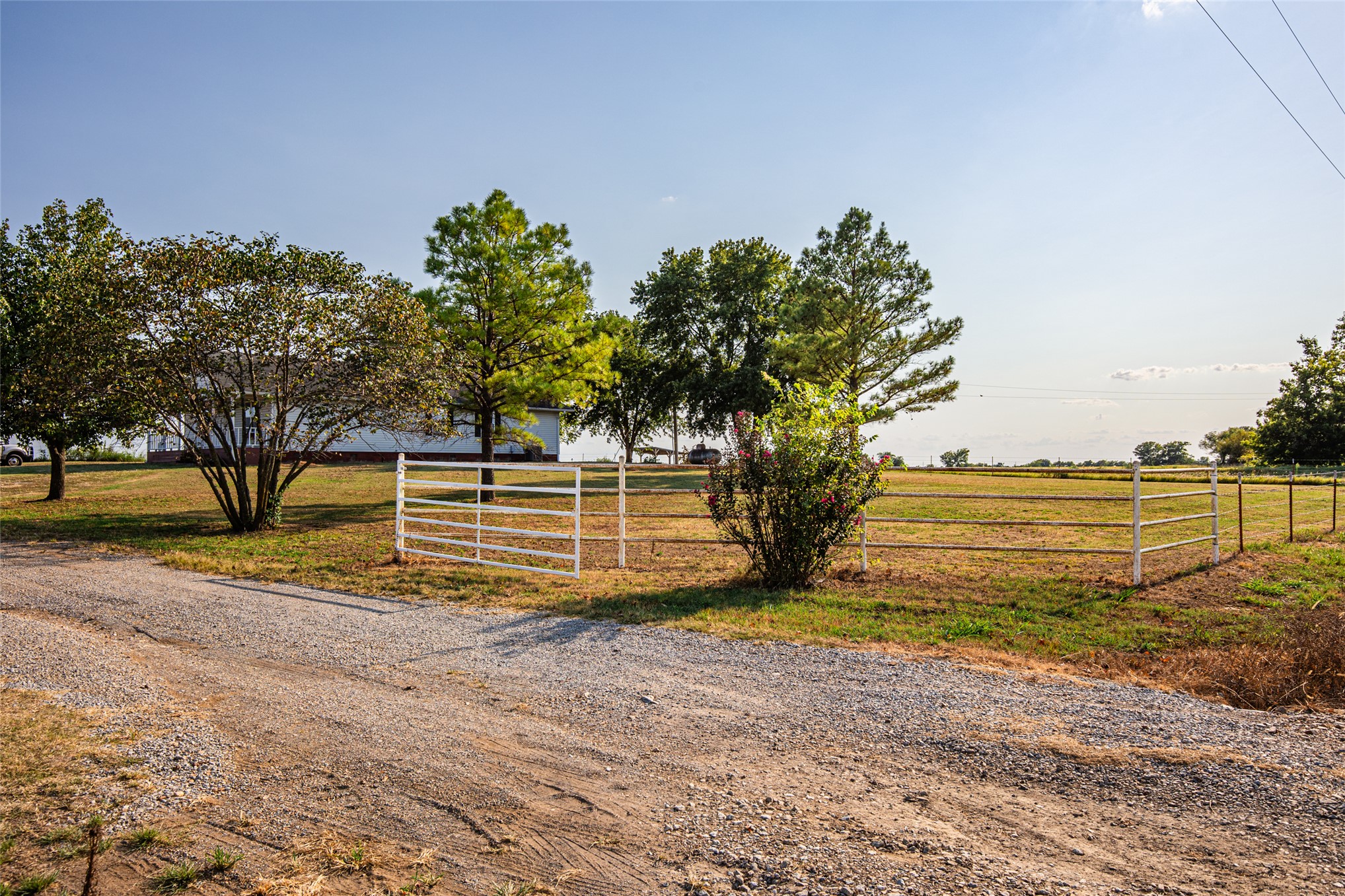 438505 E 370 Road Property Photo 39