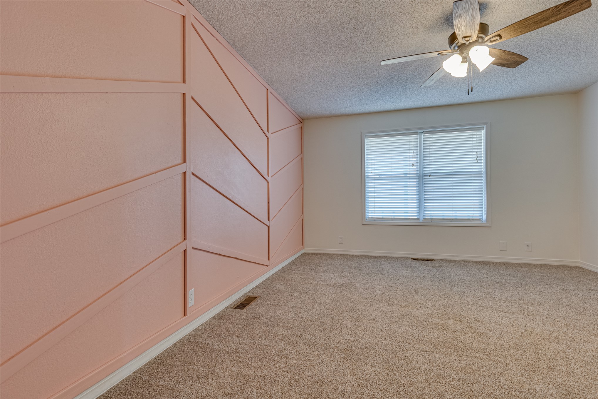 438505 E 370 Road Property Photo 69