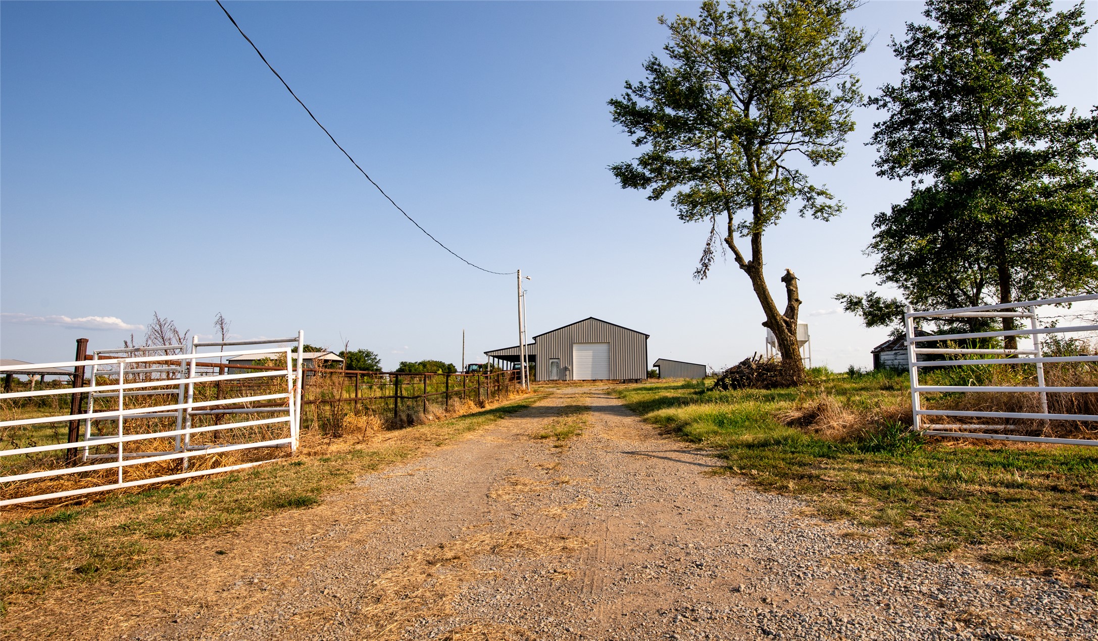 438505 E 370 Road Property Photo 71