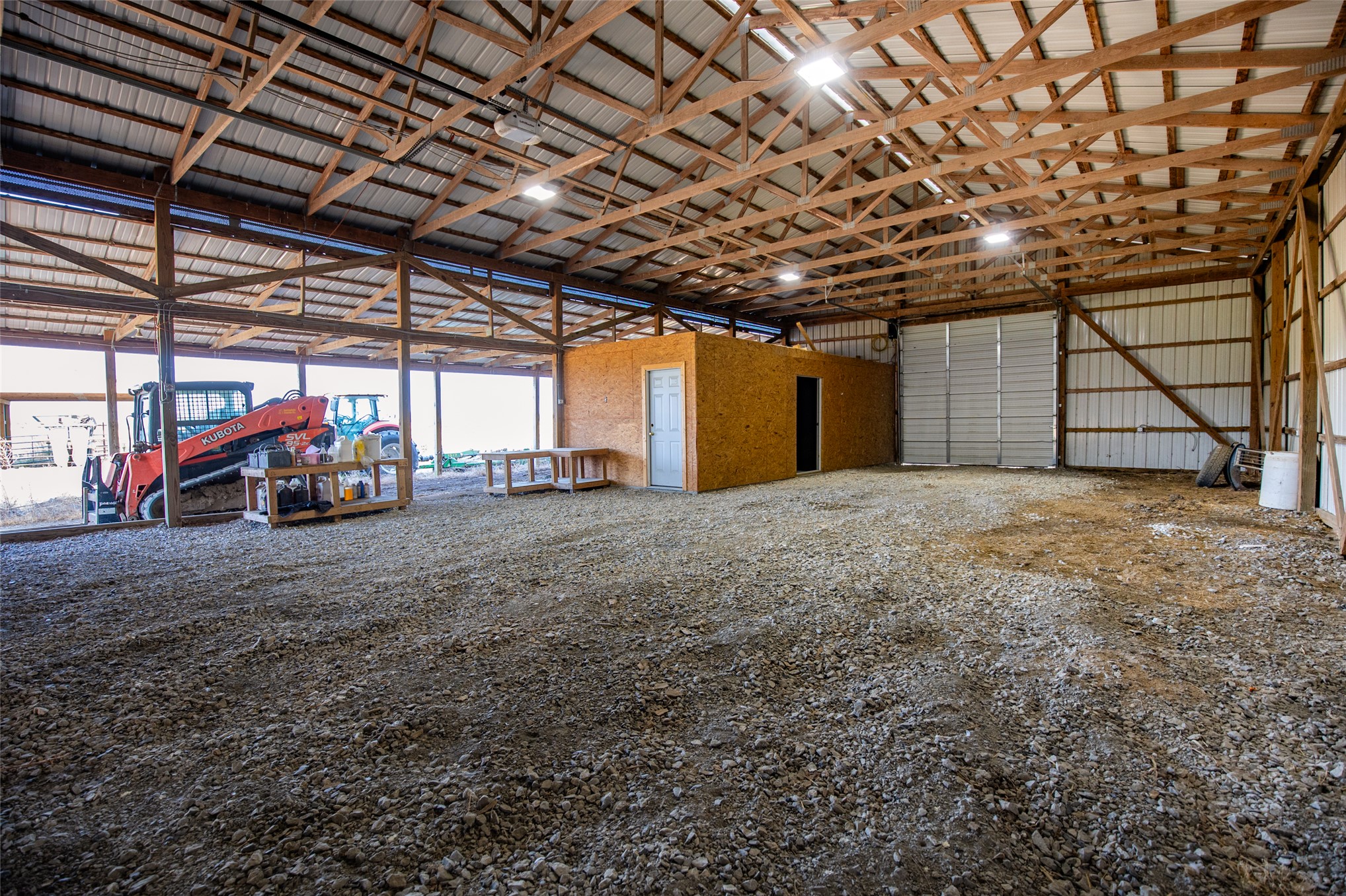 438505 E 370 Road Property Photo 79