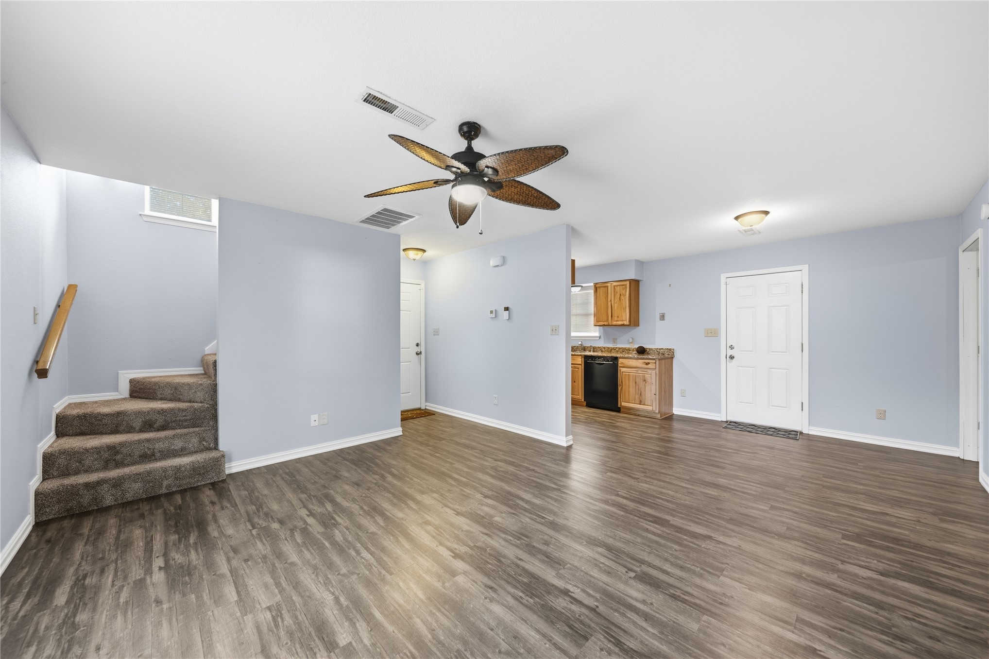 9452 E Cherrywood Drive Property Photo 3
