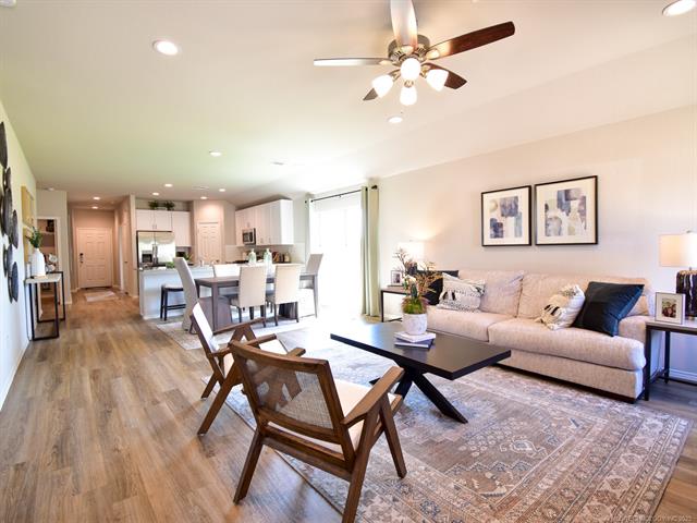 15721 Mustang Avenue Property Photo 8