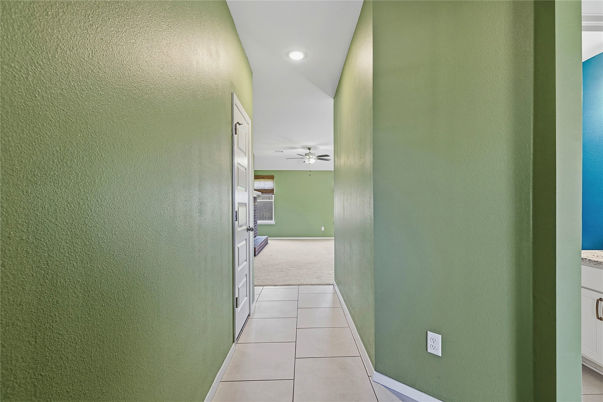 13410 S 94 Avenue E Property Photo 3