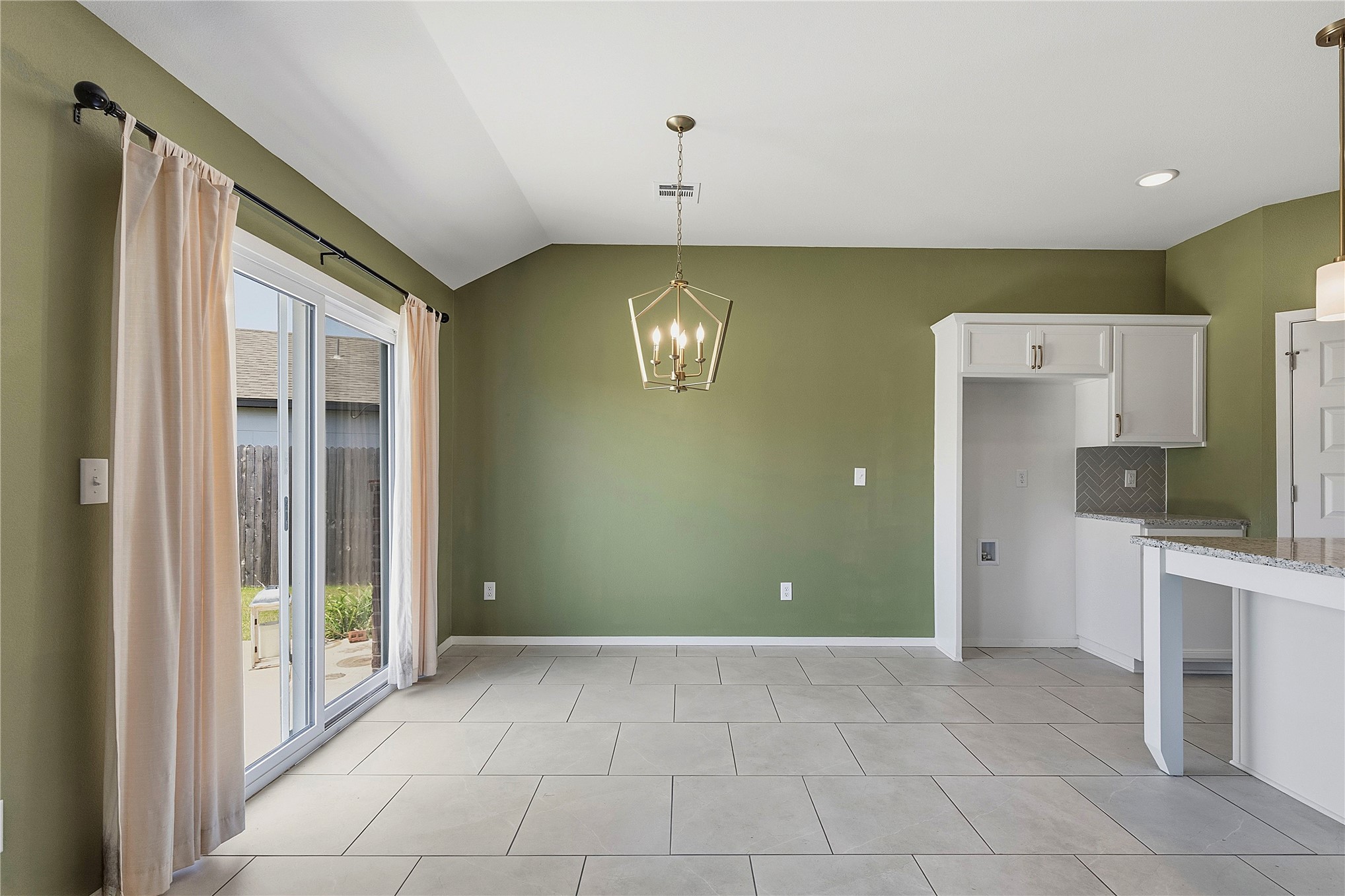 13410 S 94 Avenue E Property Photo 9