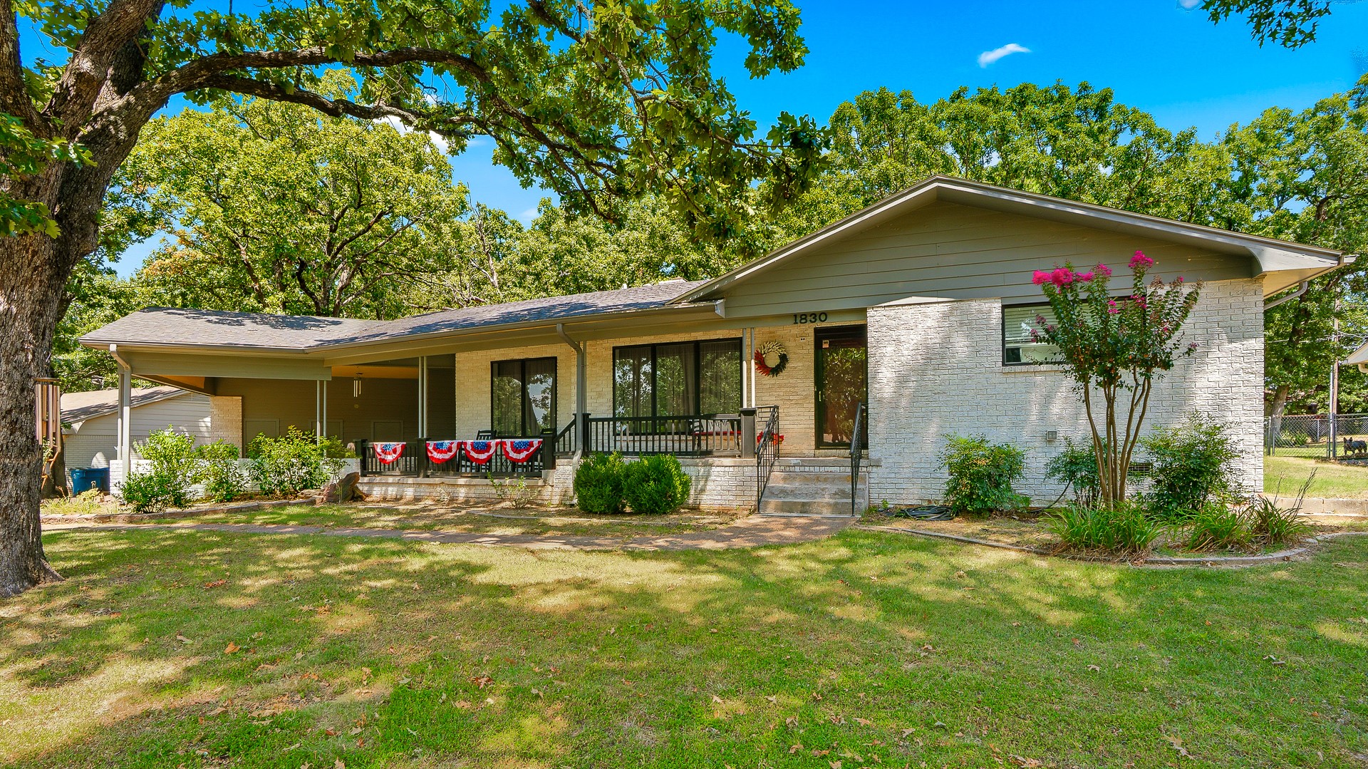 1830 Wood Road Property Photo 1