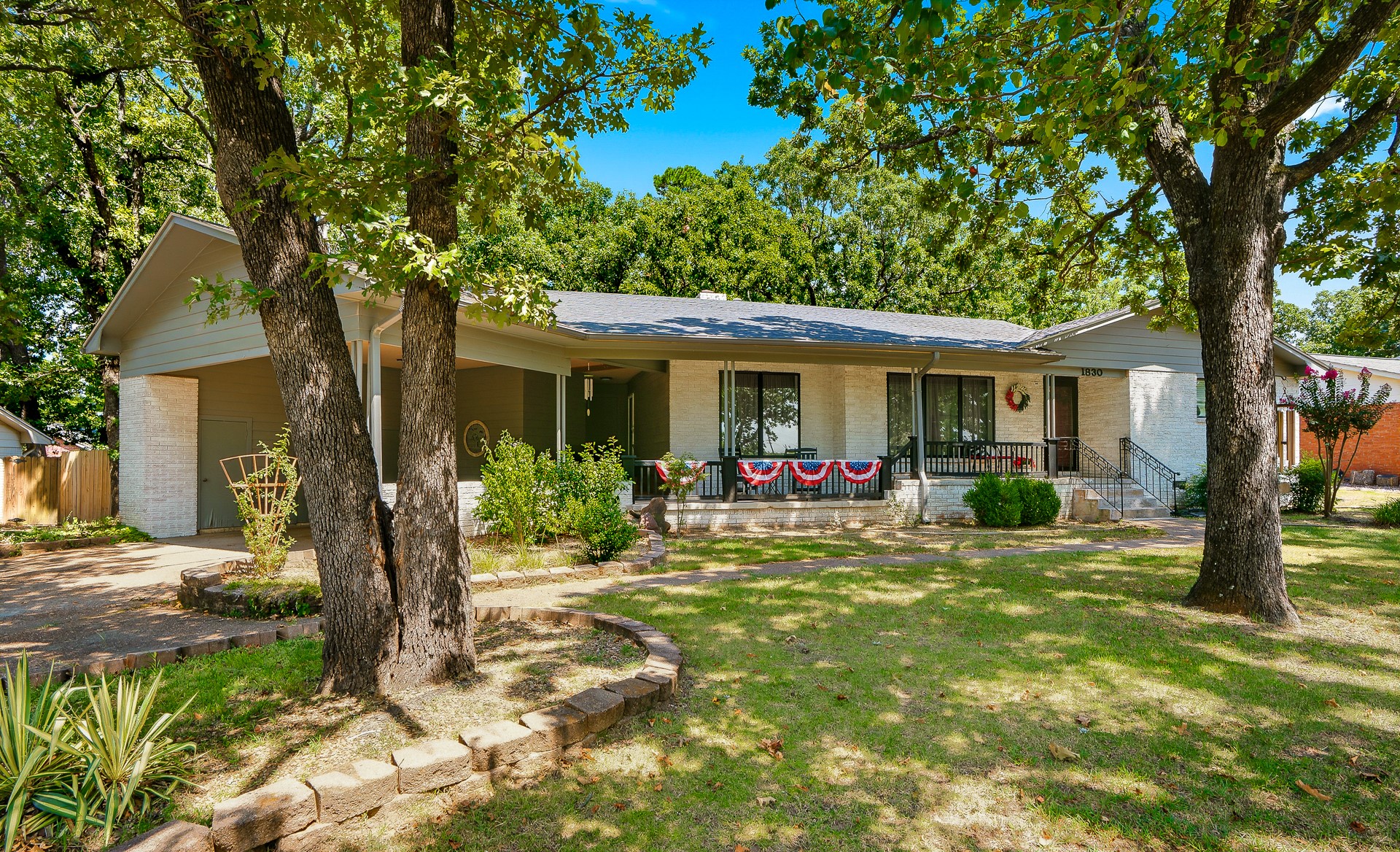 1830 Wood Road Property Photo 2