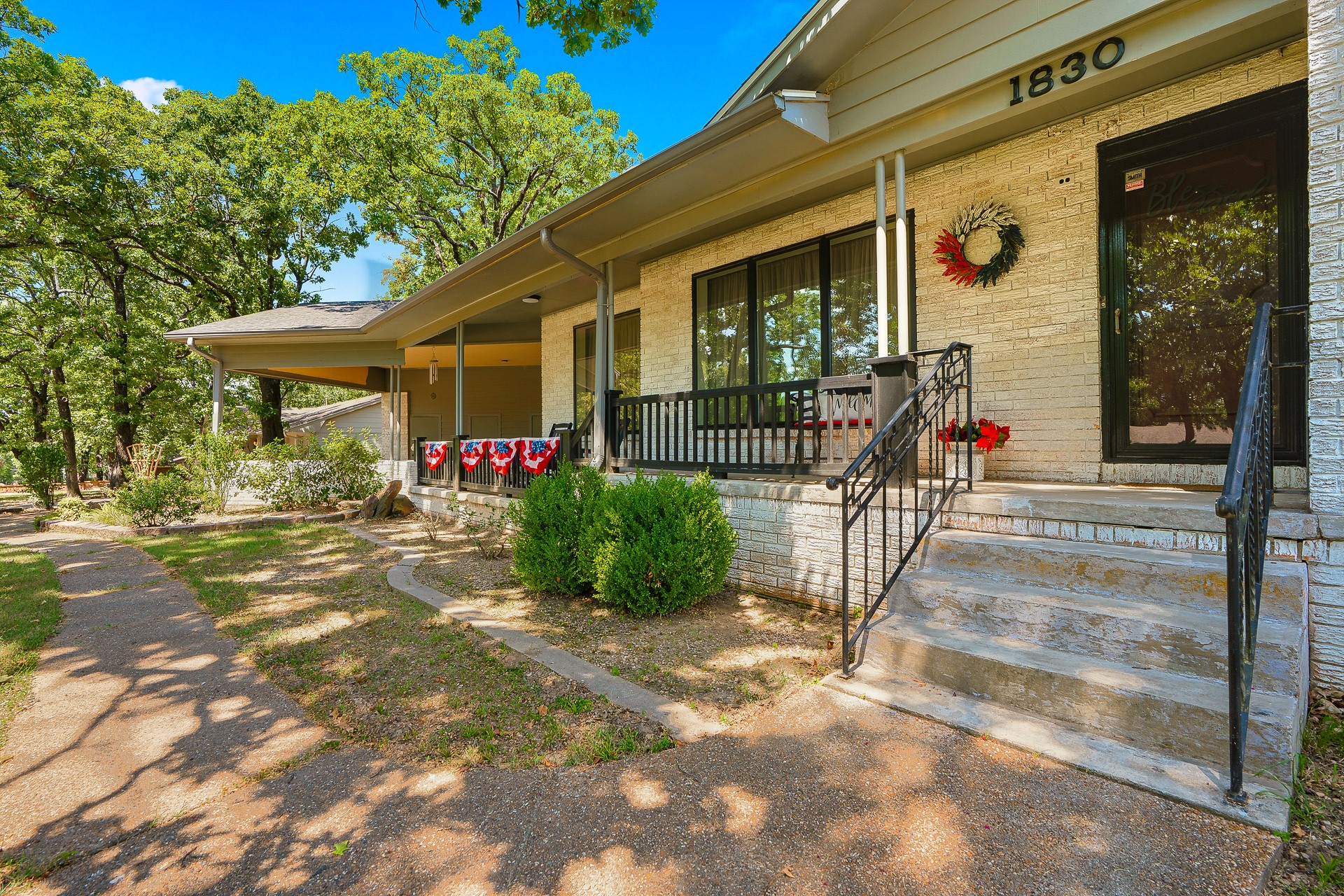 1830 Wood Road Property Photo 4