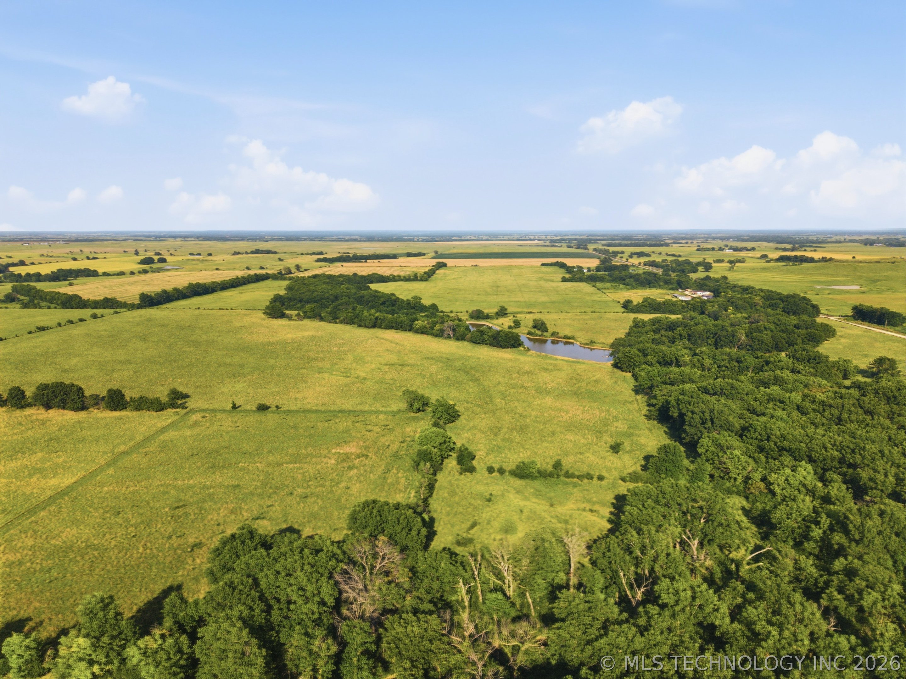 68741 S 225 Road Property Photo 5