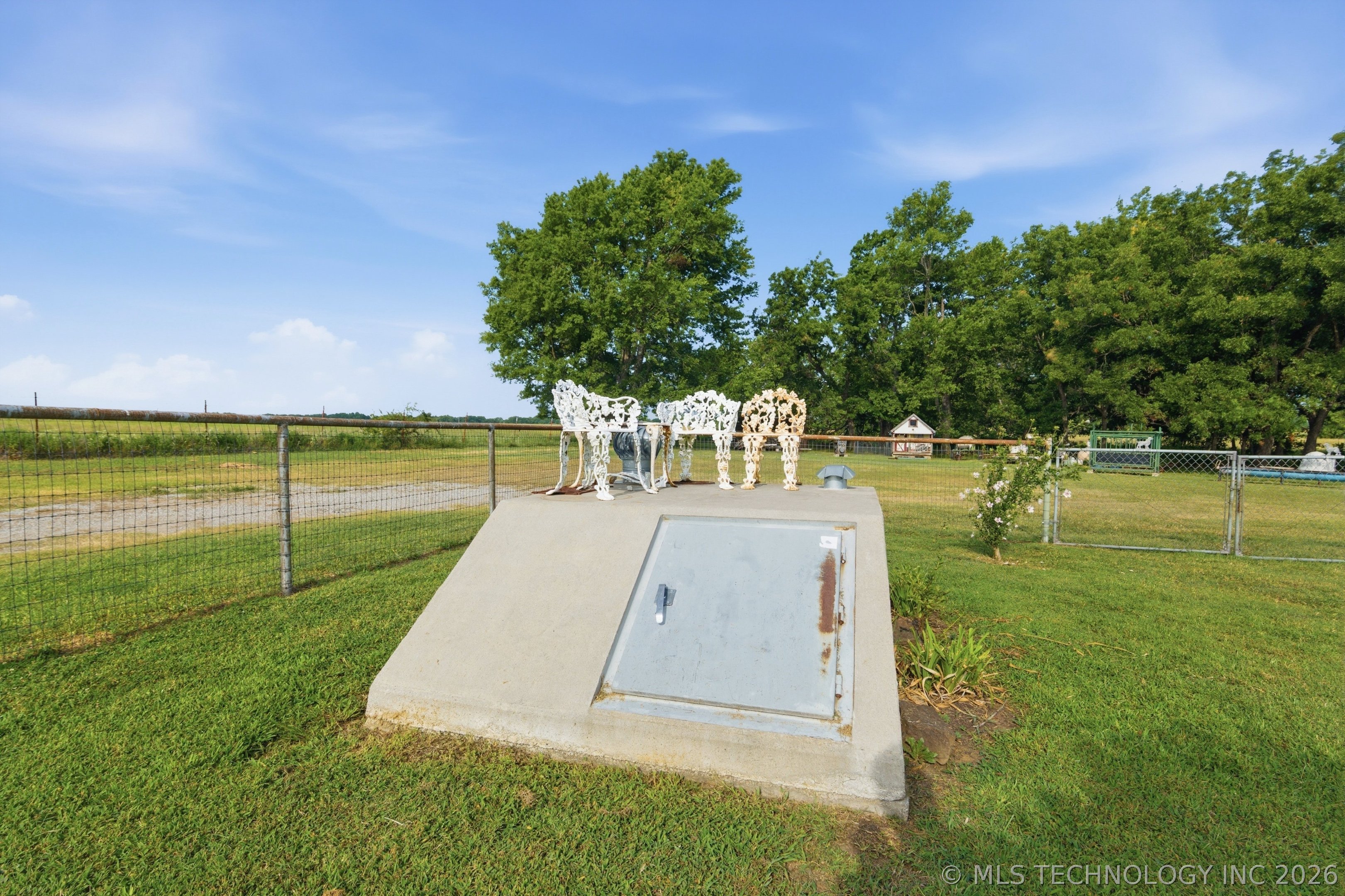 68741 S 225 Road Property Photo 30
