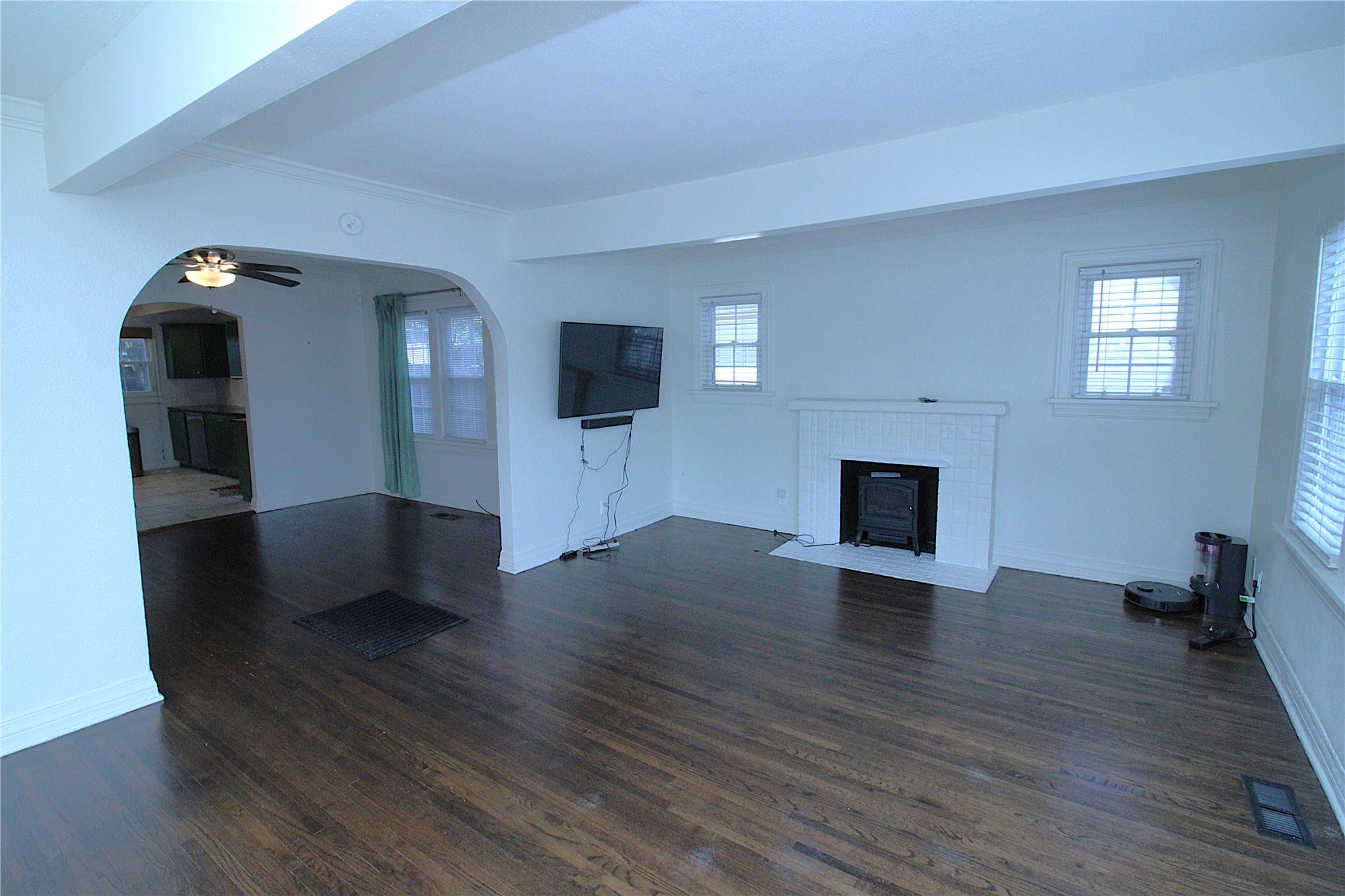 116 S Knoxville Avenue Property Photo 3