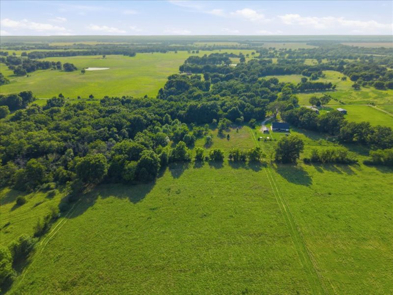 225 Road Property Photo 6
