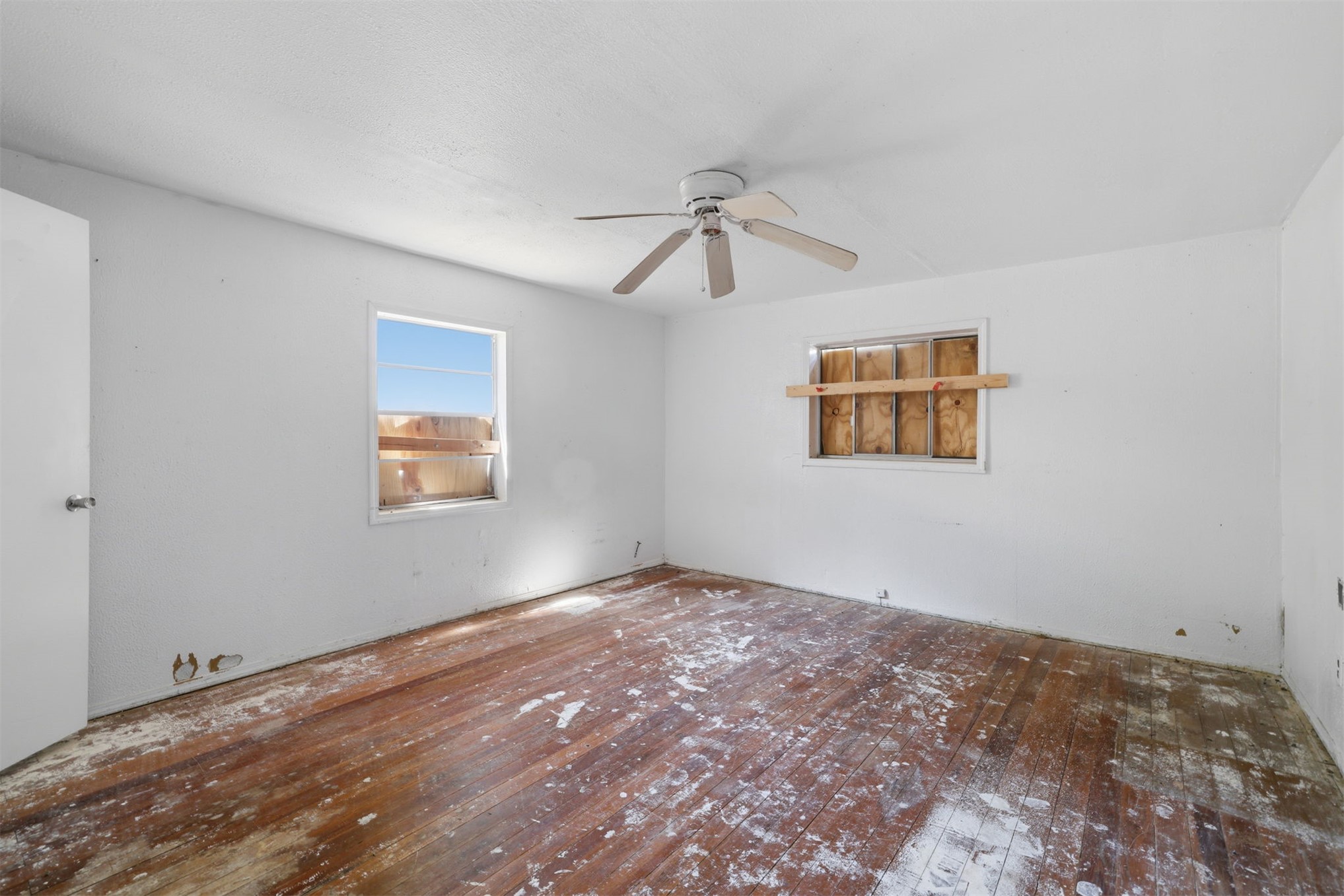 1608 6th Property Photo 11