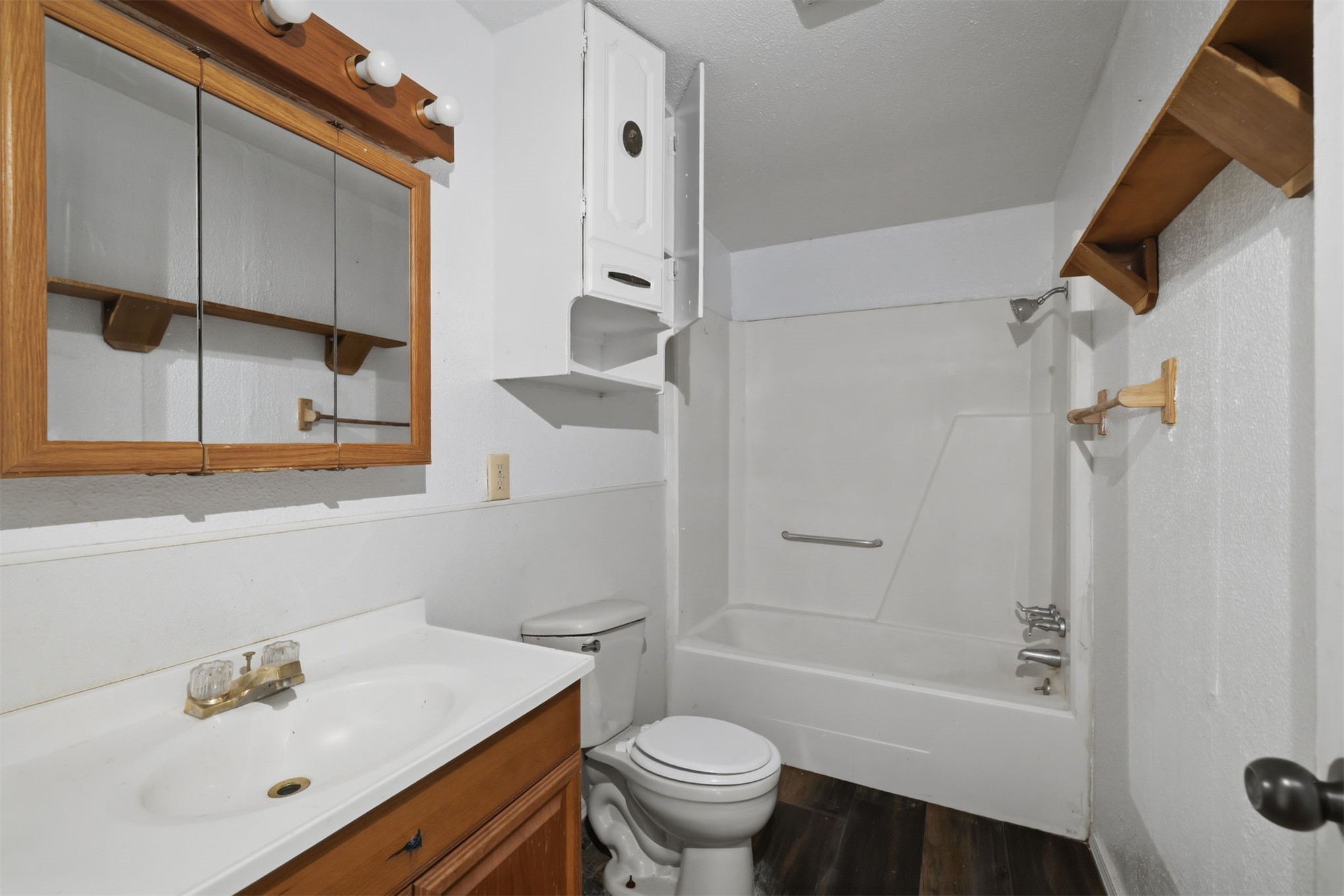 1608 6th Property Photo 15