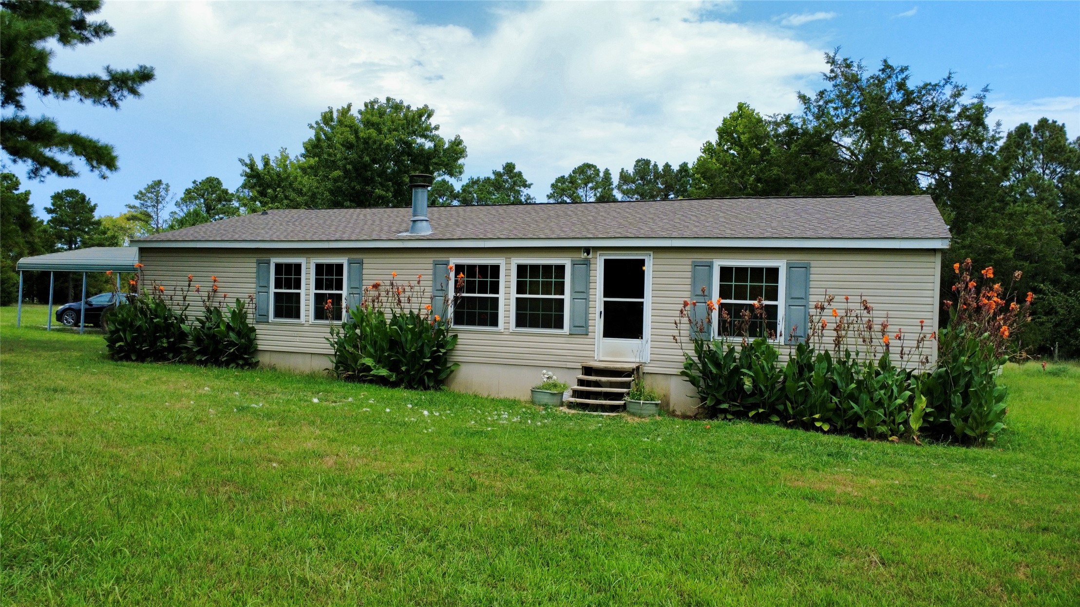 8492 Hickory Lane Property Photo 1