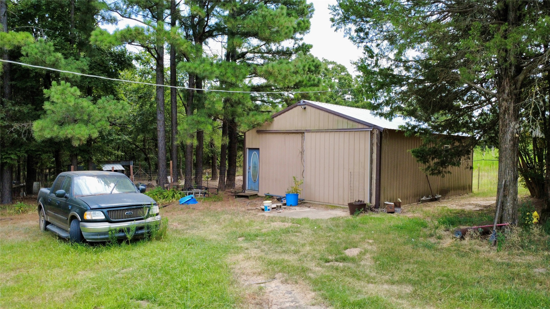 8492 Hickory Lane Property Photo 3