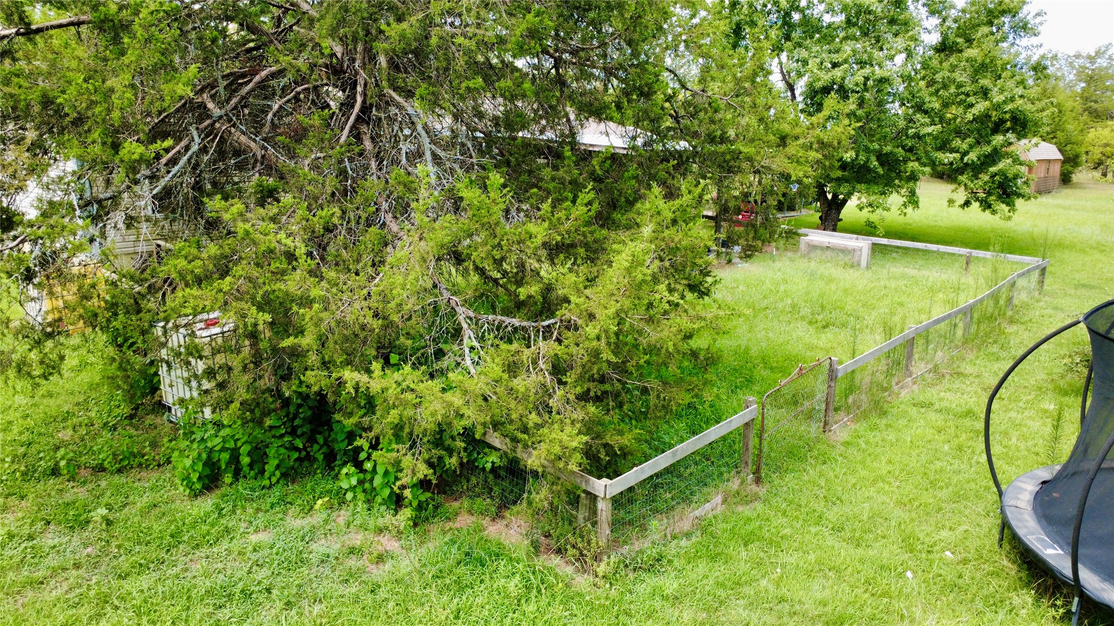 8492 Hickory Lane Property Photo 7