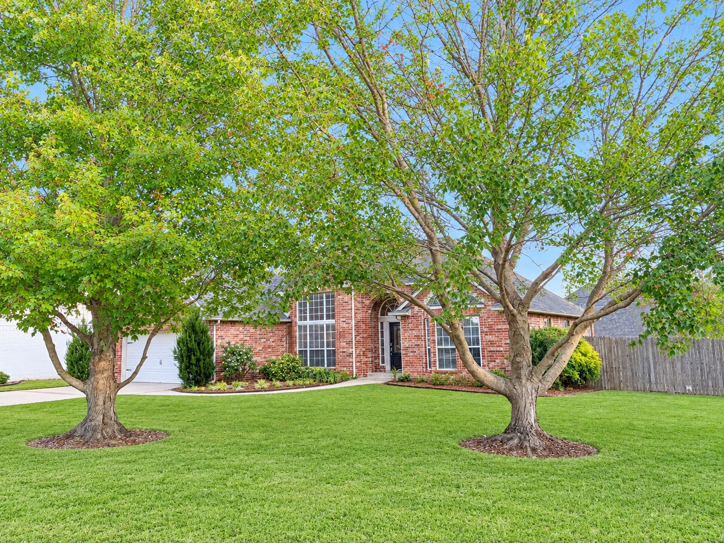 1217 W Granger Street Property Photo 4