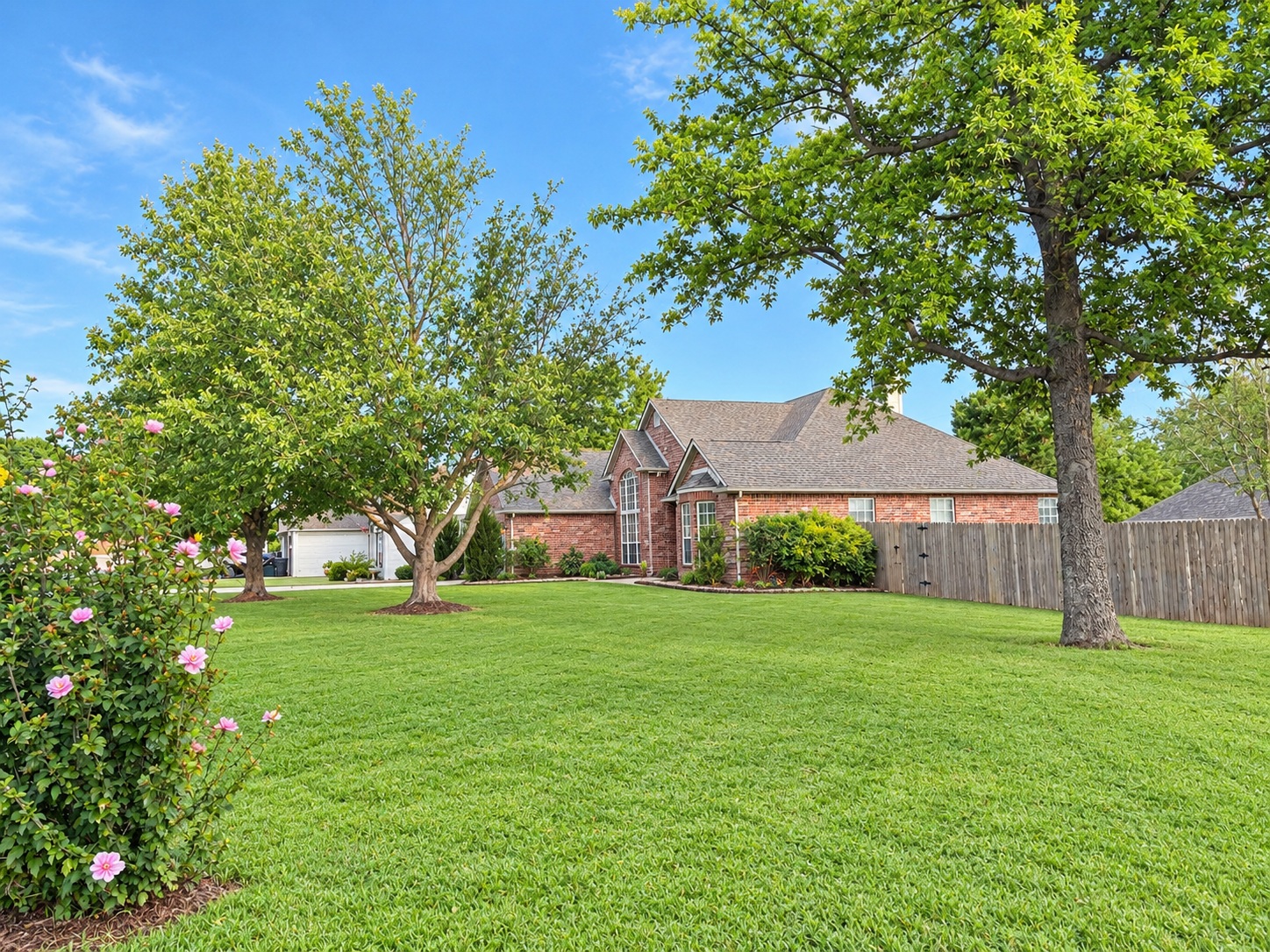 1217 W Granger Street Property Photo 5